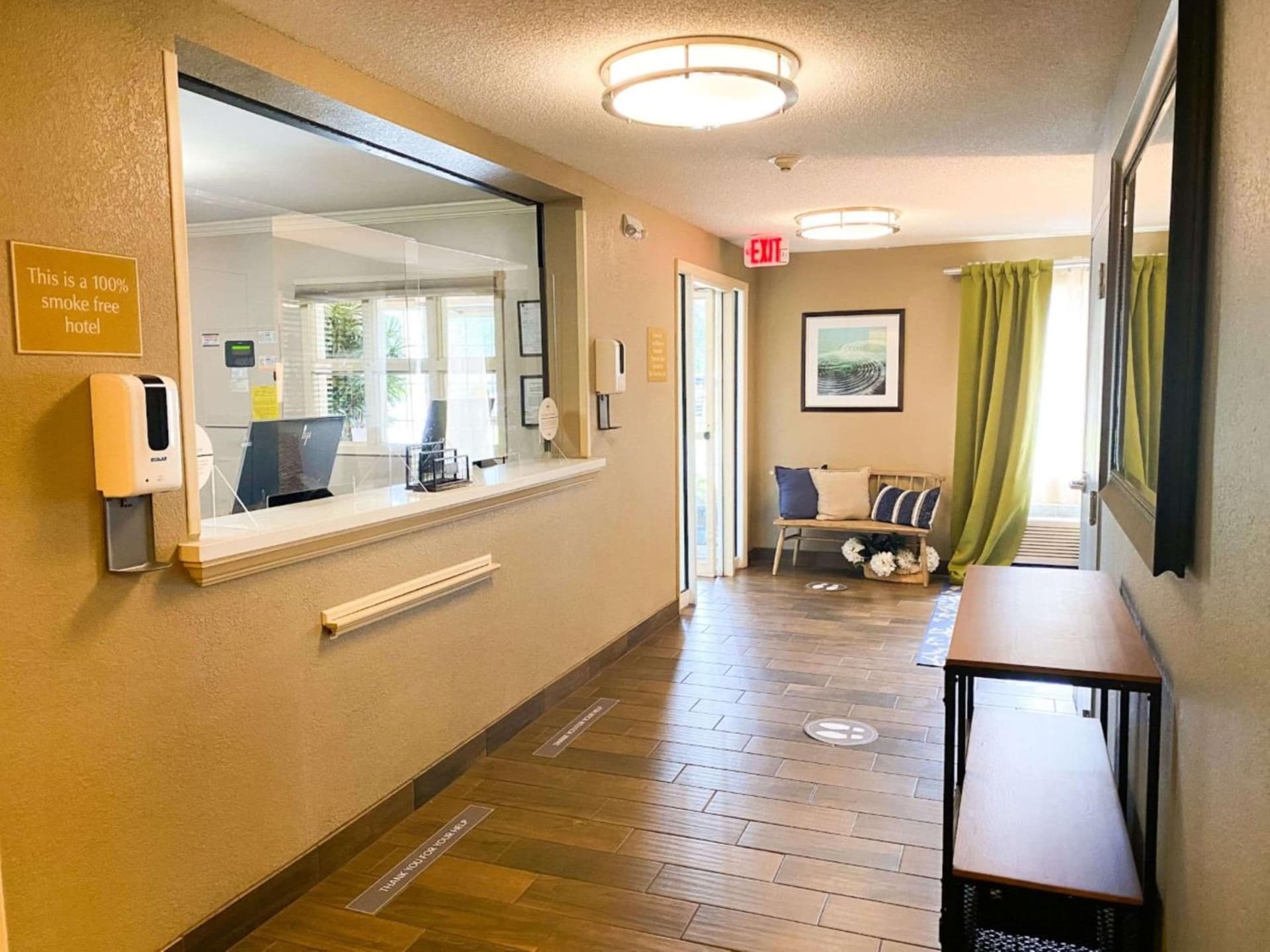 Sonesta Simply Suites Jacksonville interior in Jacksonville, FL — gallery photo 2