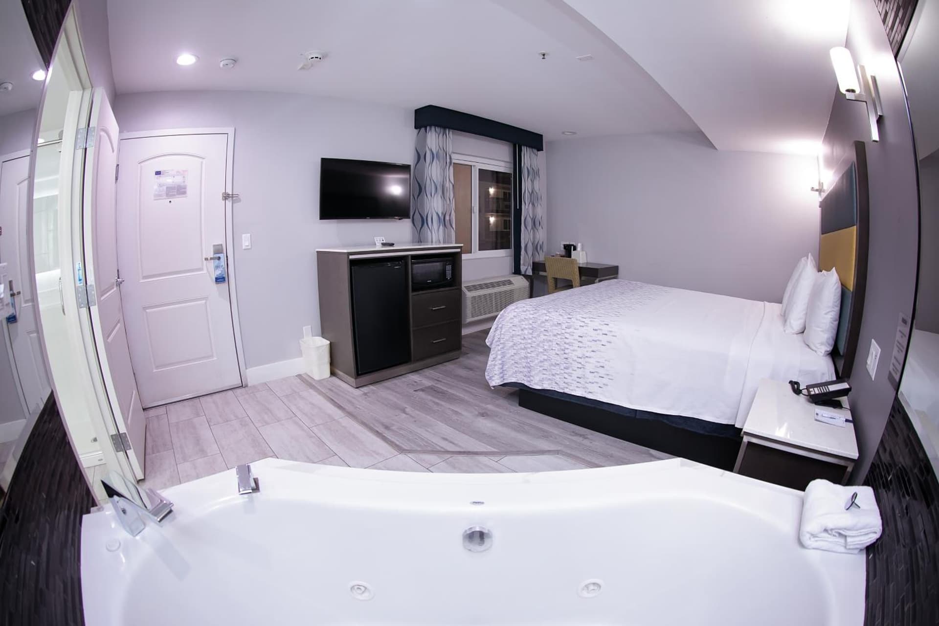 Travelodge Inn & Suites by Wyndham West Covina gallery photo in West Covina, CA — image 16