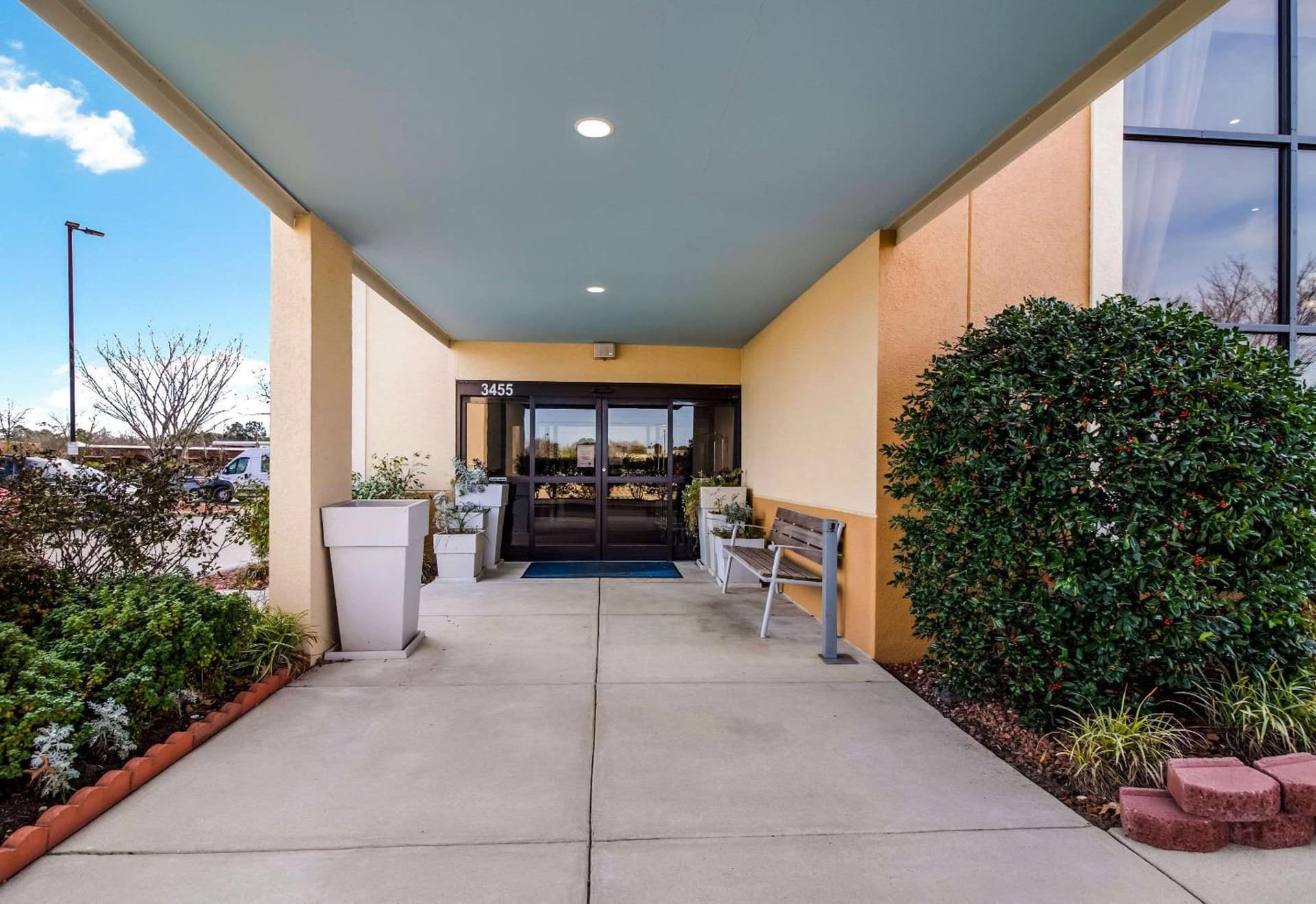 Clarion Pointe New Bern gallery photo in New Bern, NC — image 30