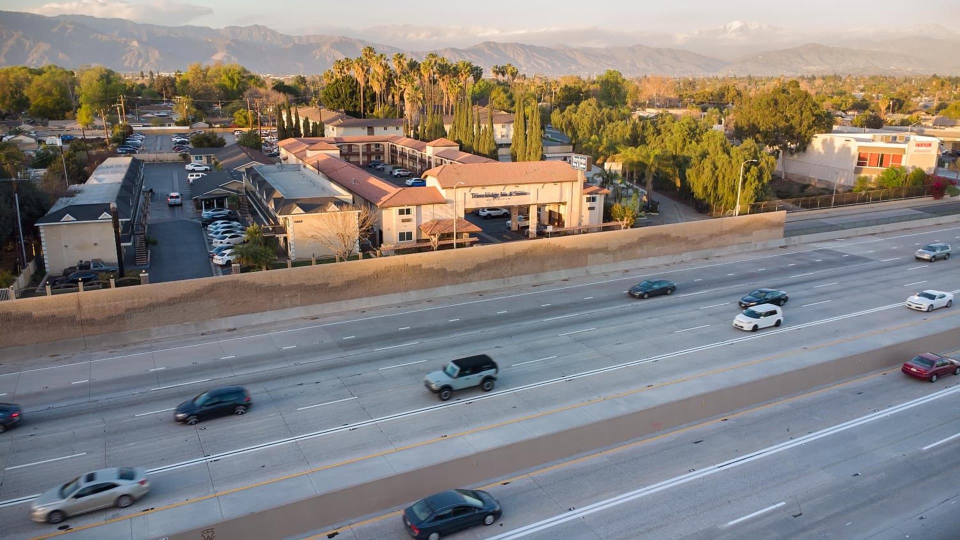 Travelodge Inn & Suites by Wyndham West Covina gallery photo in West Covina, CA — image 9