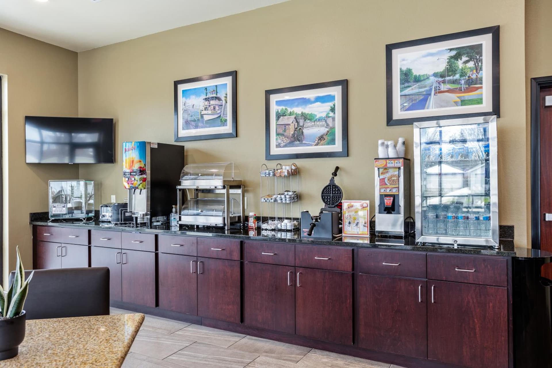 Cobblestone Hotel & Suites - Little Chute gallery photo in Little Chute, WI — image 17