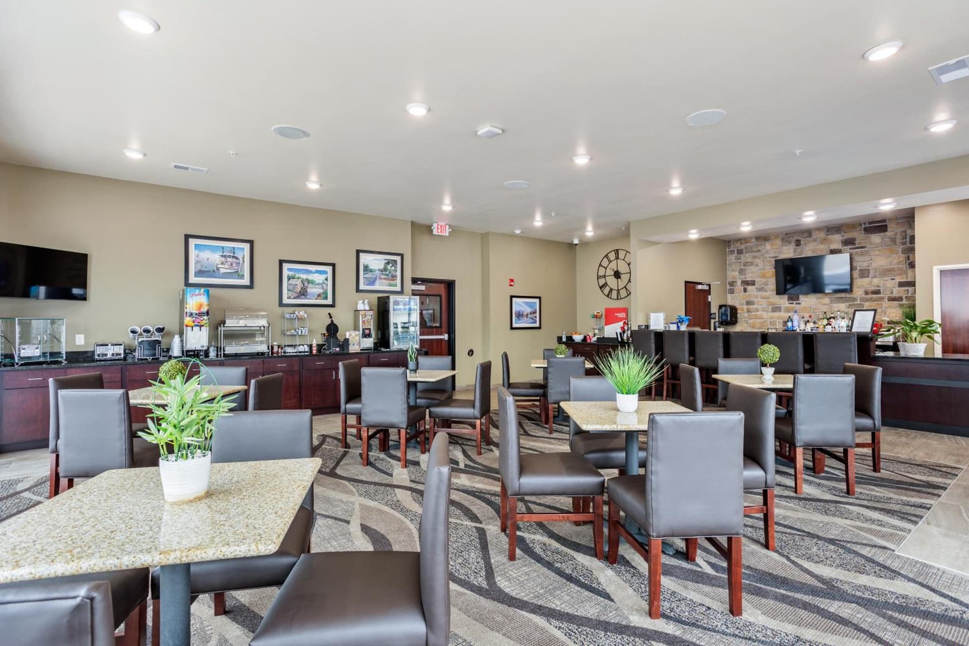 Cobblestone Hotel & Suites - Little Chute property views in Little Chute, WI — gallery photo 3
