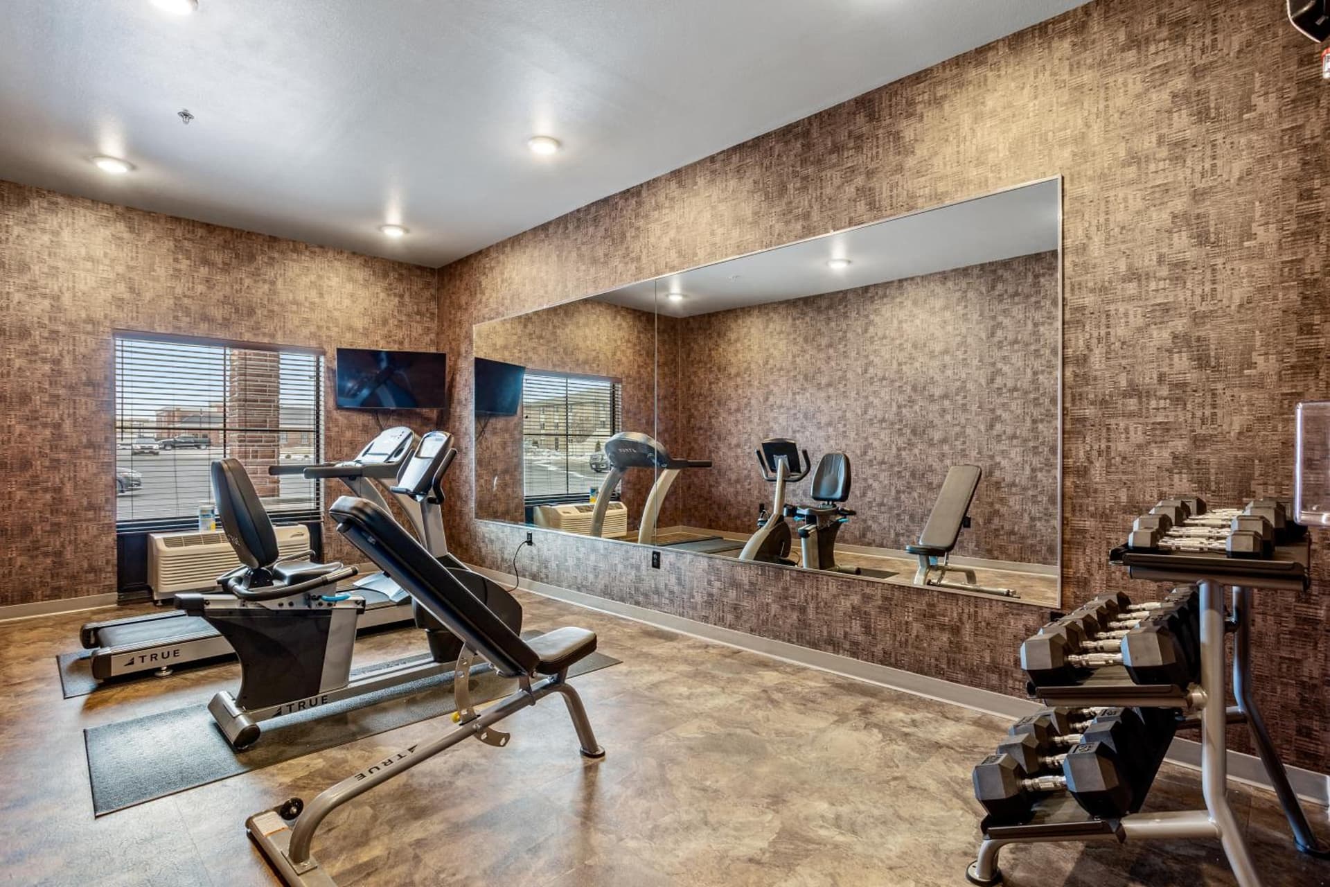 Cobblestone Hotel & Suites - Little Chute gallery photo in Little Chute, WI — image 54