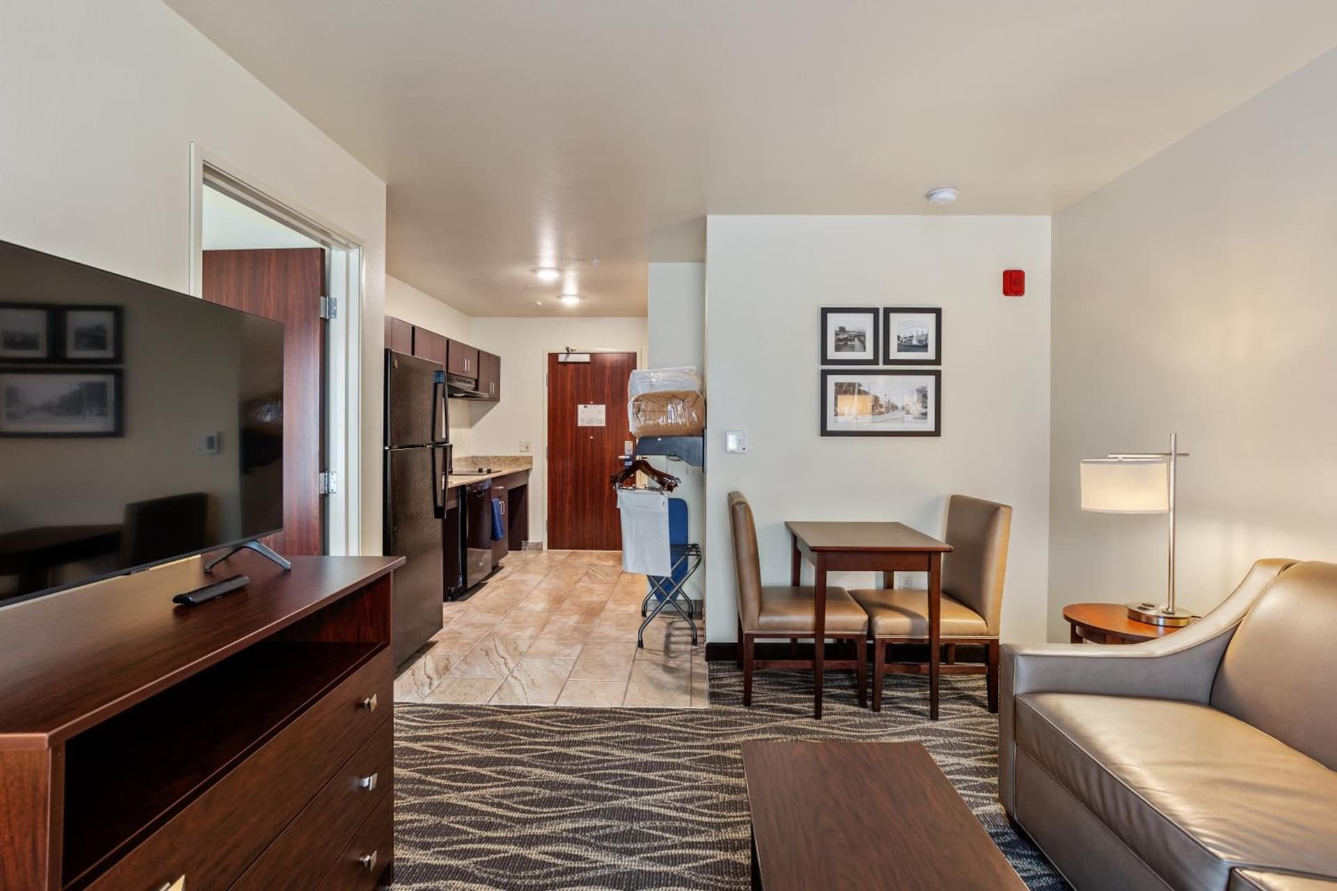 Cobblestone Hotel & Suites - Little Chute gallery photo in Little Chute, WI — image 38