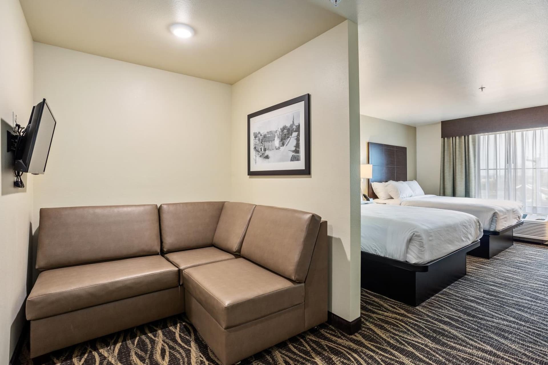 Cobblestone Hotel & Suites - Little Chute gallery photo in Little Chute, WI — image 39
