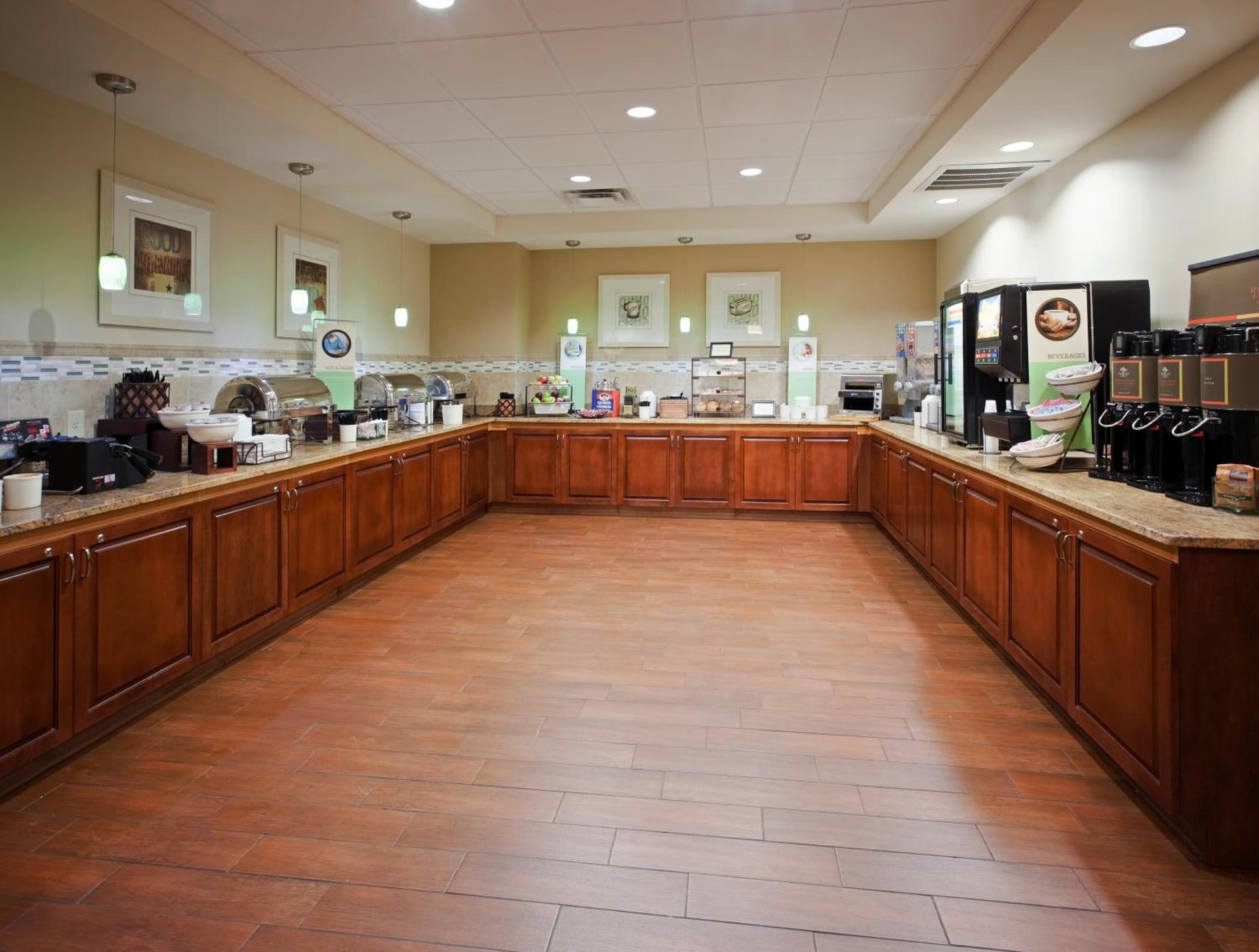 Country Inn & Suites by Radisson, Virginia Beach Oceanfront gallery photo in Virginia Beach, VA — image 39