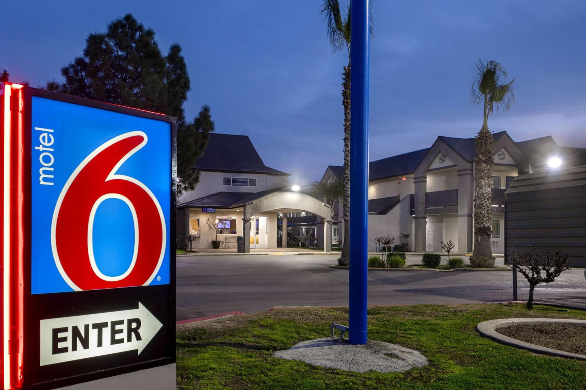 Motel 6-Buttonwillow, CA Central featured exterior or lobby in Buttonwillow, CA — similar hotel