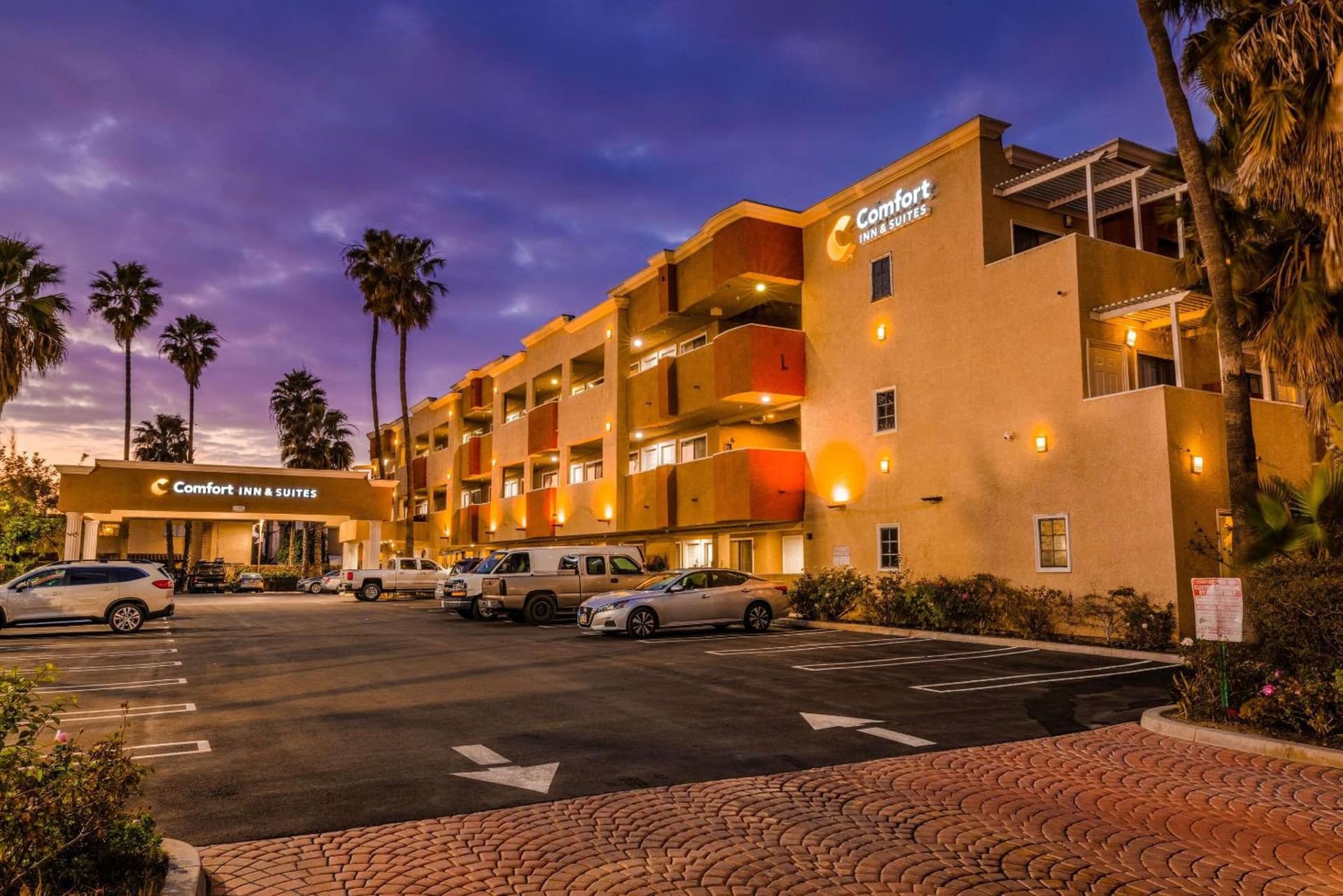 Comfort Inn & Suites Huntington Beach — hotel in Huntington Beach, California