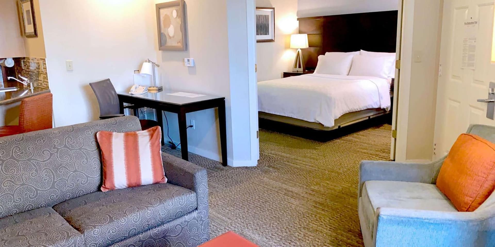 Sonesta ES Suites Chatsworth gallery photo in Chatsworth, CA — image 11