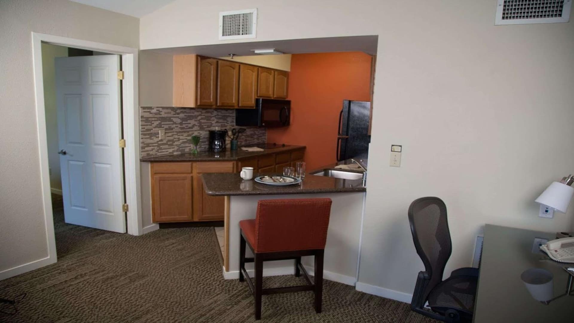 Sonesta ES Suites Chatsworth gallery photo in Chatsworth, CA — image 9
