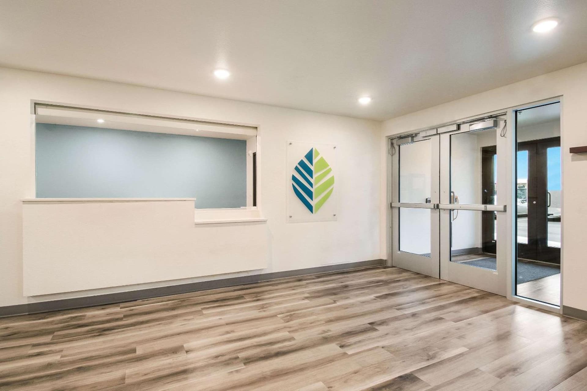 WoodSpring Suites Portland Vancouver gallery photo in Vancouver, WA — image 34