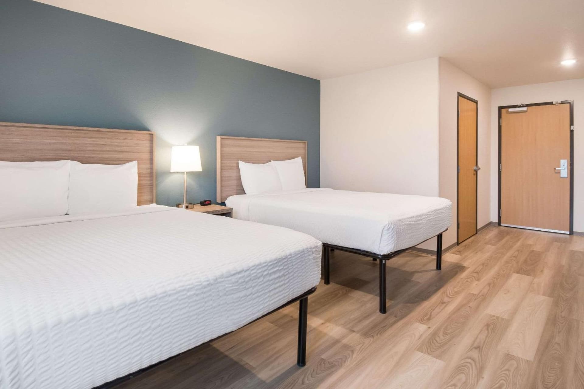 WoodSpring Suites Portland Vancouver gallery photo in Vancouver, WA — image 7