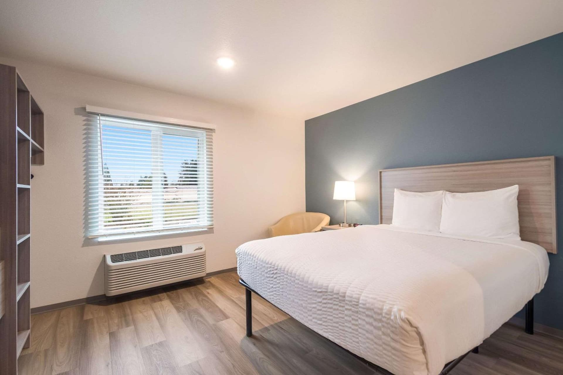 WoodSpring Suites Portland Vancouver gallery photo in Vancouver, WA — image 16