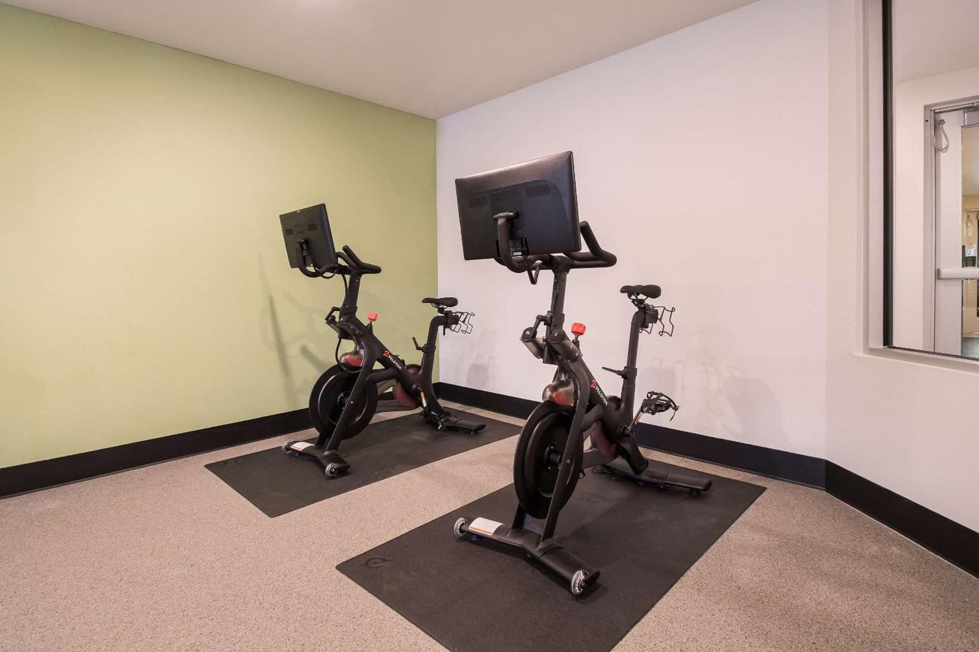 WoodSpring Suites Portland Vancouver gallery photo in Vancouver, WA — image 26