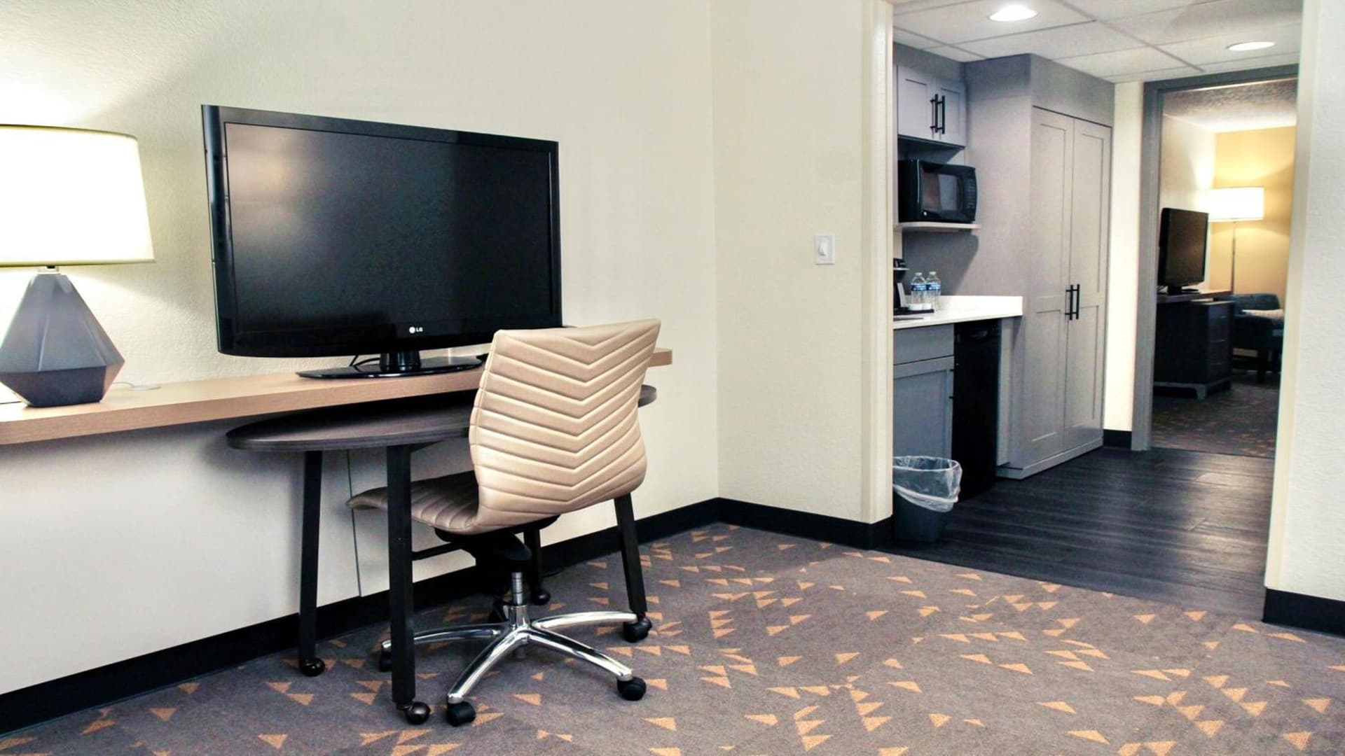 Holiday Inn Hotel & Suites Overland Park-Convention Center by IHG gallery photo in Overland Park, KS — image 76
