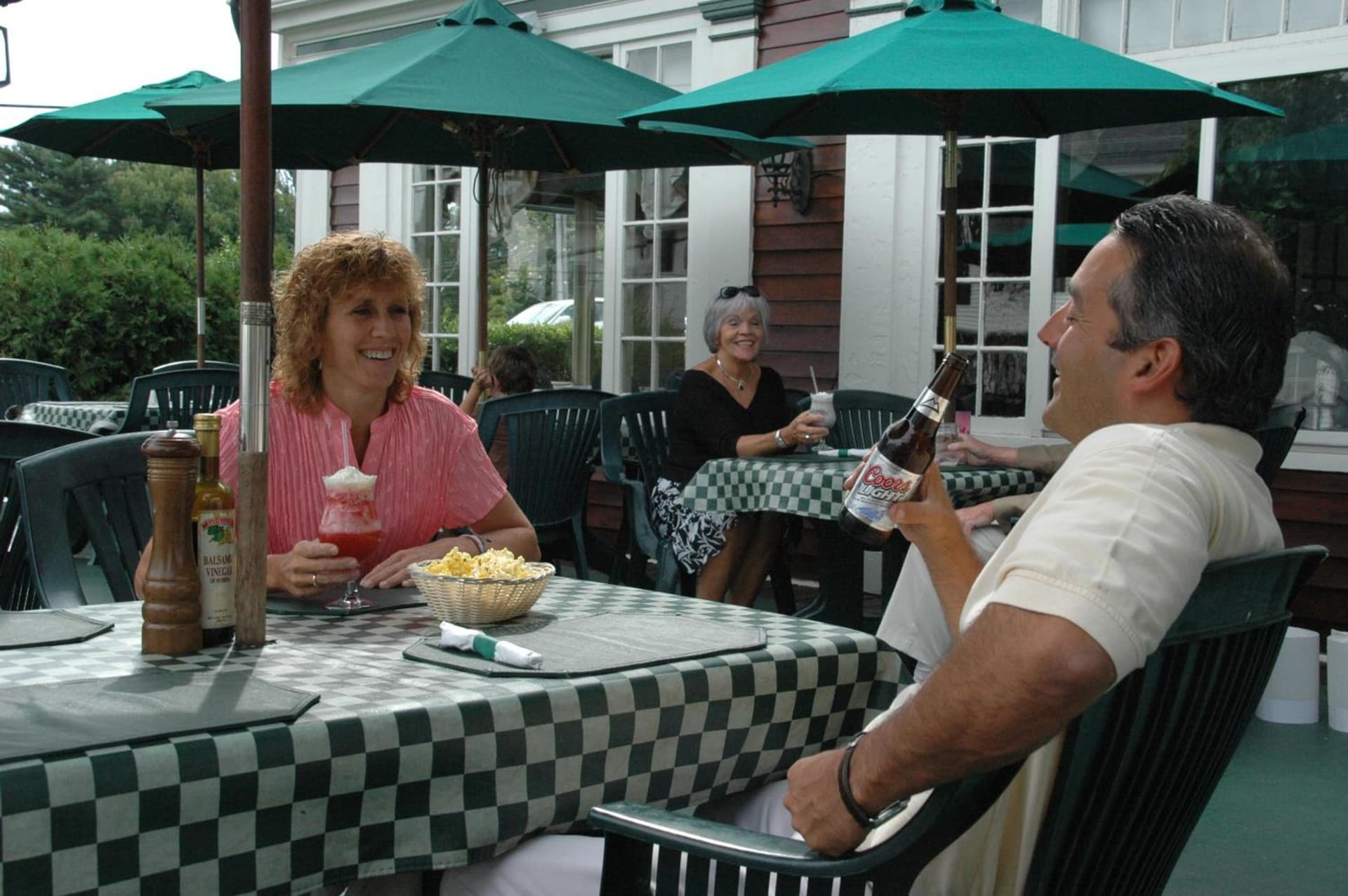 Lamies Inn & The Old Salt Tavern interior in Hampton — gallery photo 2