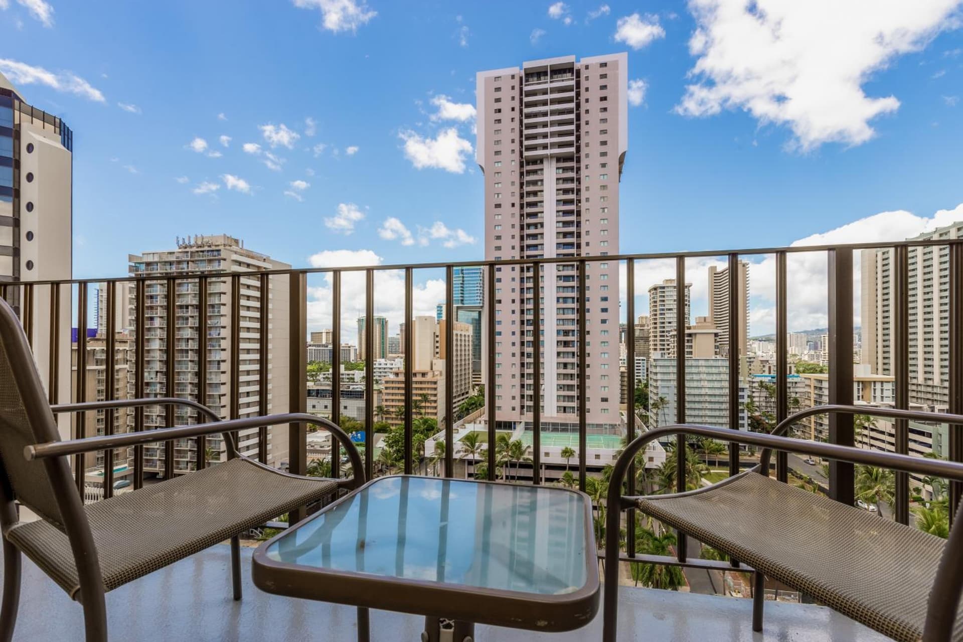 Ohia Waikiki Studio Suites gallery photo in Honolulu, HI — image 31