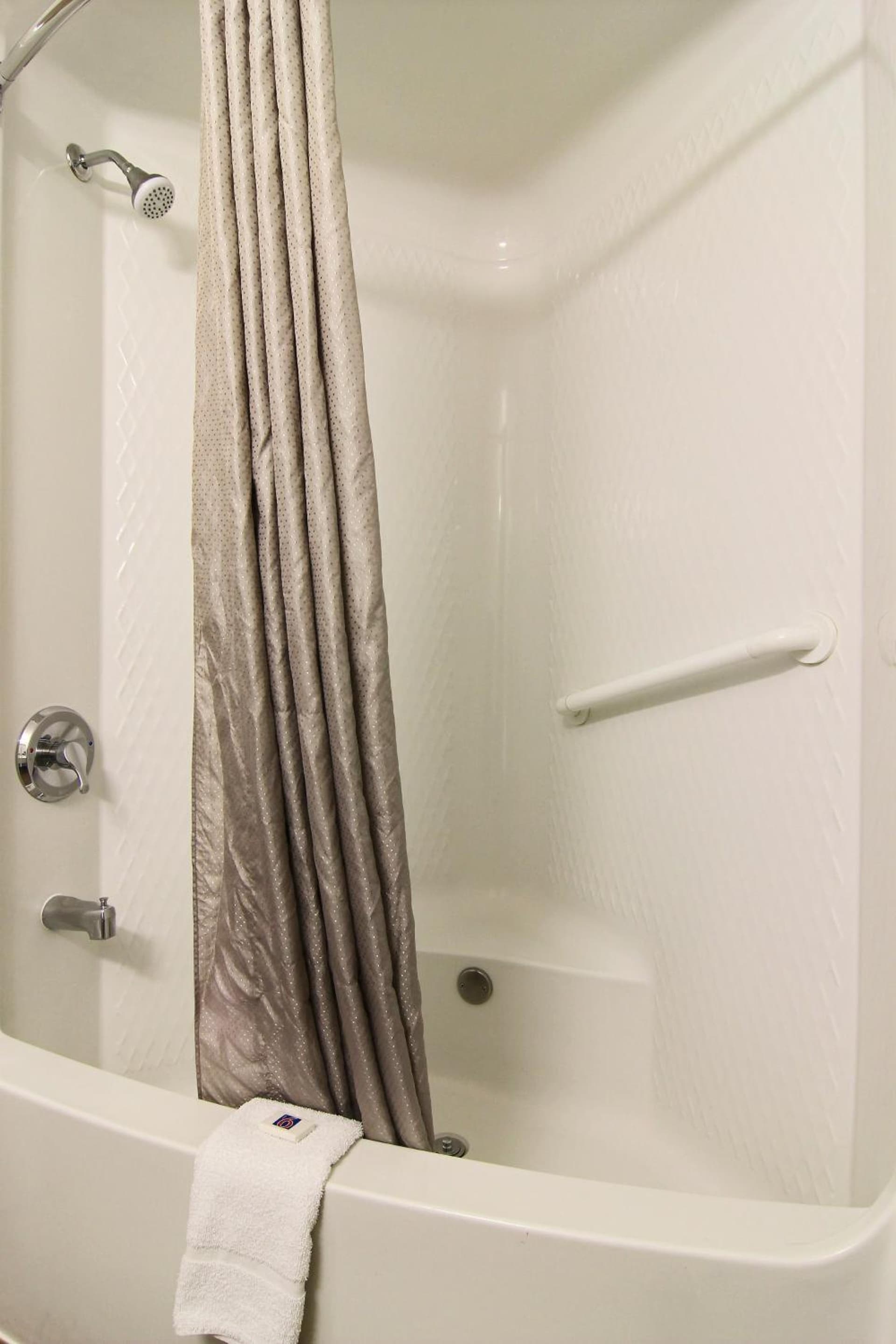 Motel 6-Albuquerque, NM - North gallery photo in Albuquerque, NM — image 42