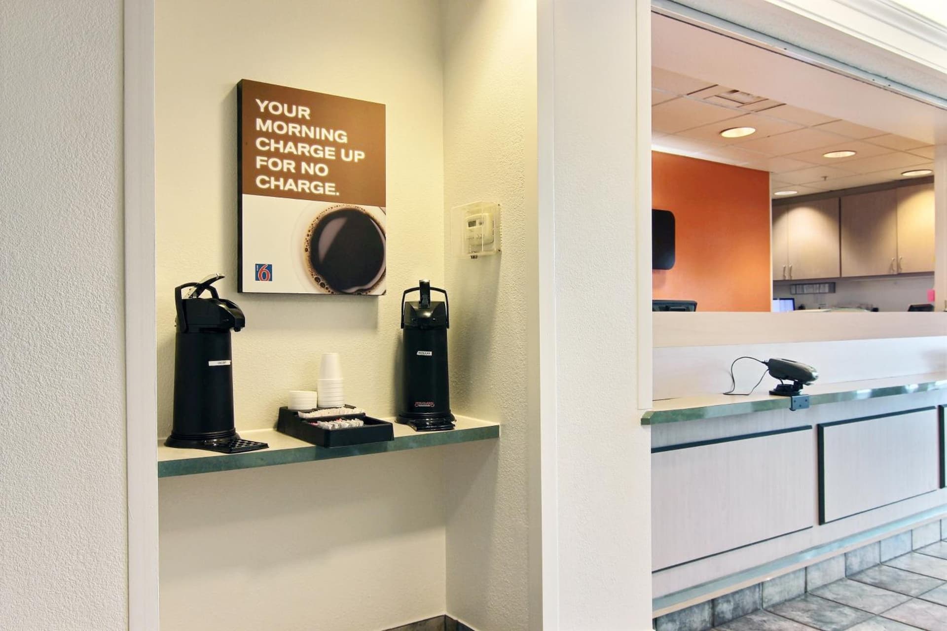 Motel 6-Albuquerque, NM - North gallery photo in Albuquerque, NM — image 30