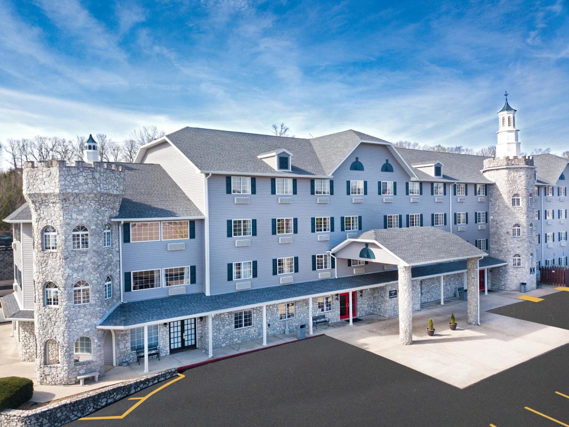 The Stone Castle Hotel & Conference Center featured exterior or lobby in Branson, MO — similar hotel