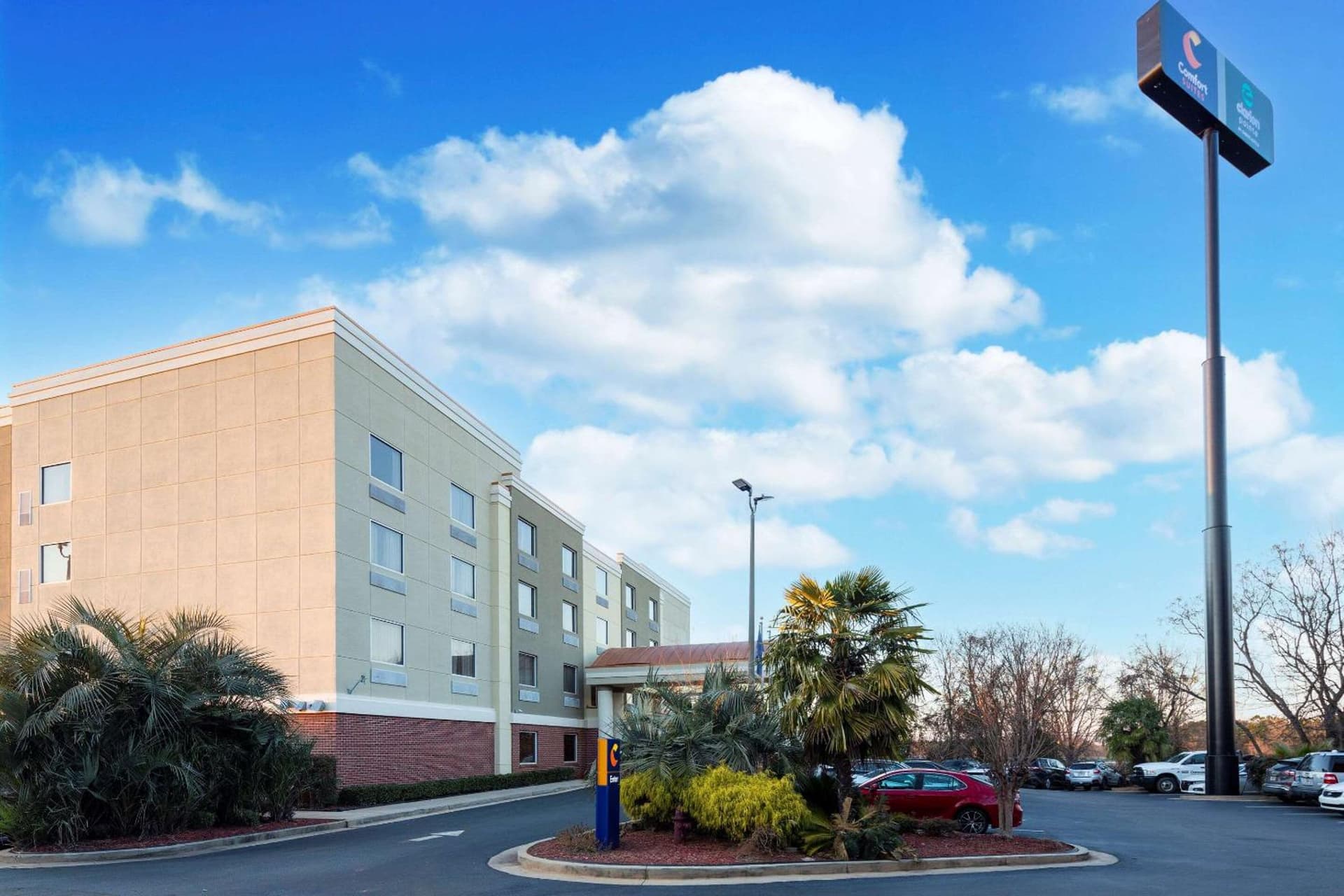 Comfort Suites Forsyth near I-75 property views in Forsyth, GA — gallery photo 3