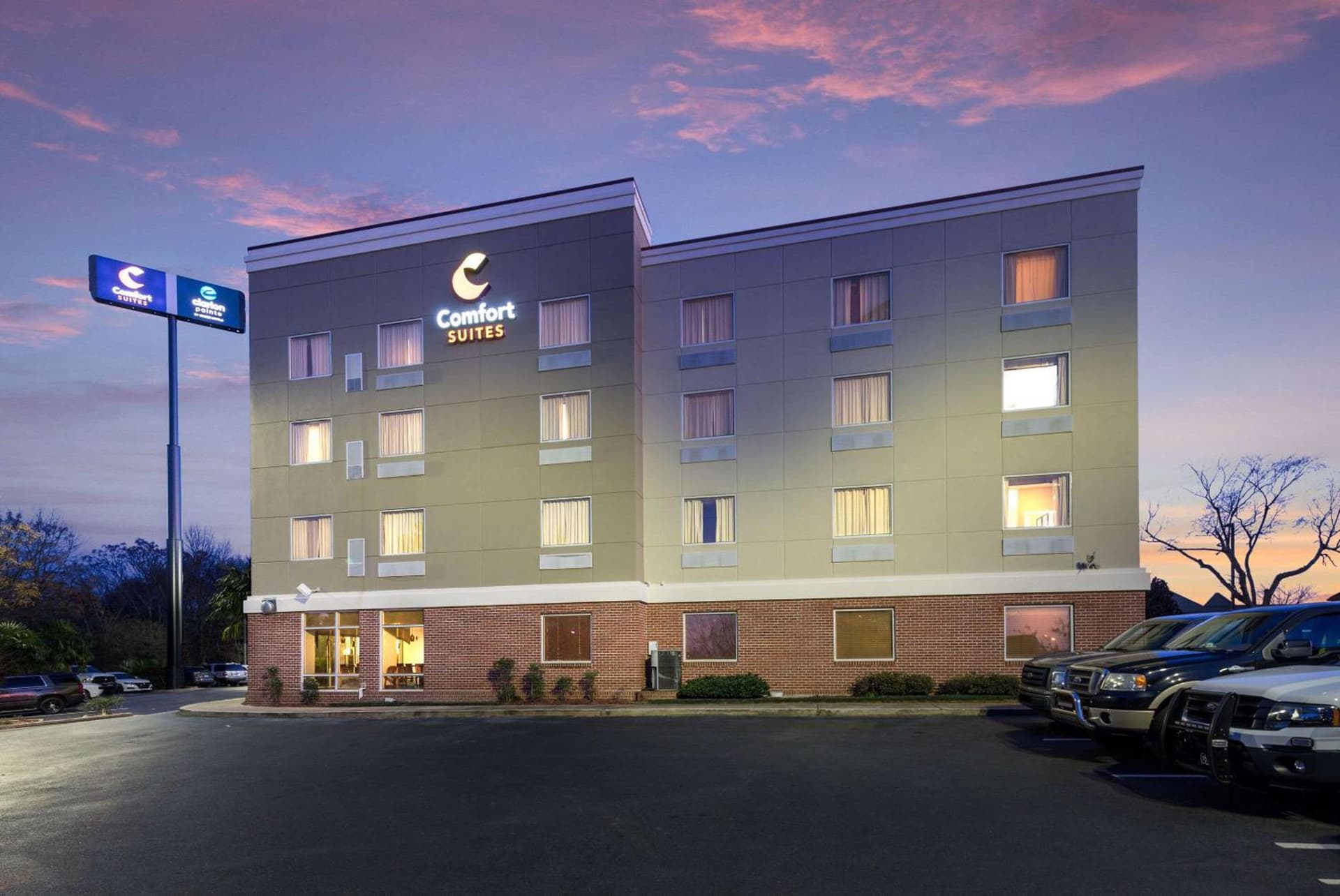 Comfort Suites Forsyth near I-75 featured exterior or lobby in Forsyth, GA — similar hotel
