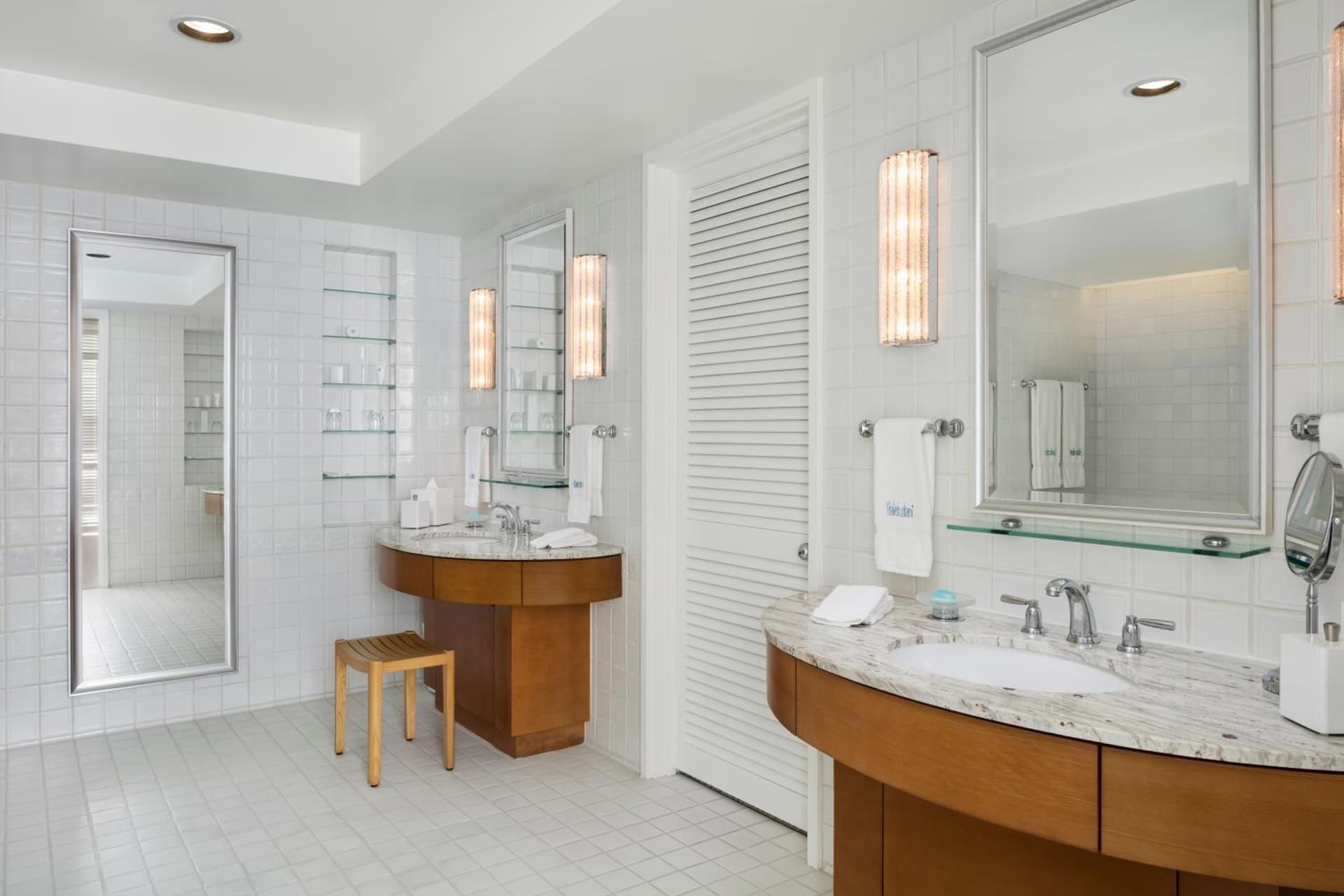 Halekulani - NO RESORT FEE property views in Honolulu, HI — gallery photo 3