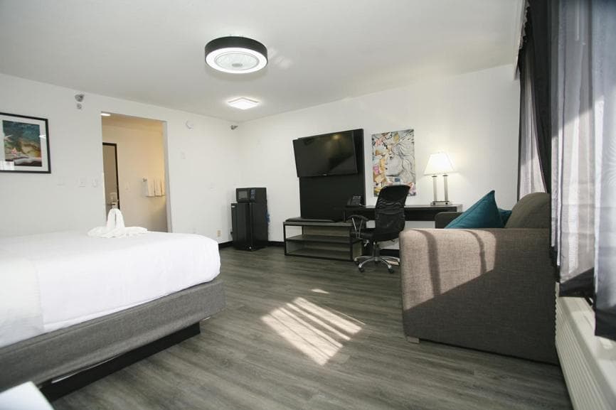 La Quinta by Wyndham Des Moines West Clive gallery photo in Clive, IA — image 84