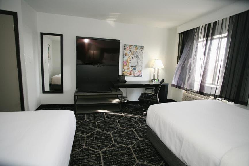 La Quinta by Wyndham Des Moines West Clive gallery photo in Clive, IA — image 100