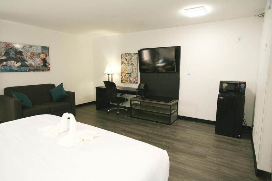La Quinta by Wyndham Des Moines West Clive gallery photo in Clive, IA — image 23