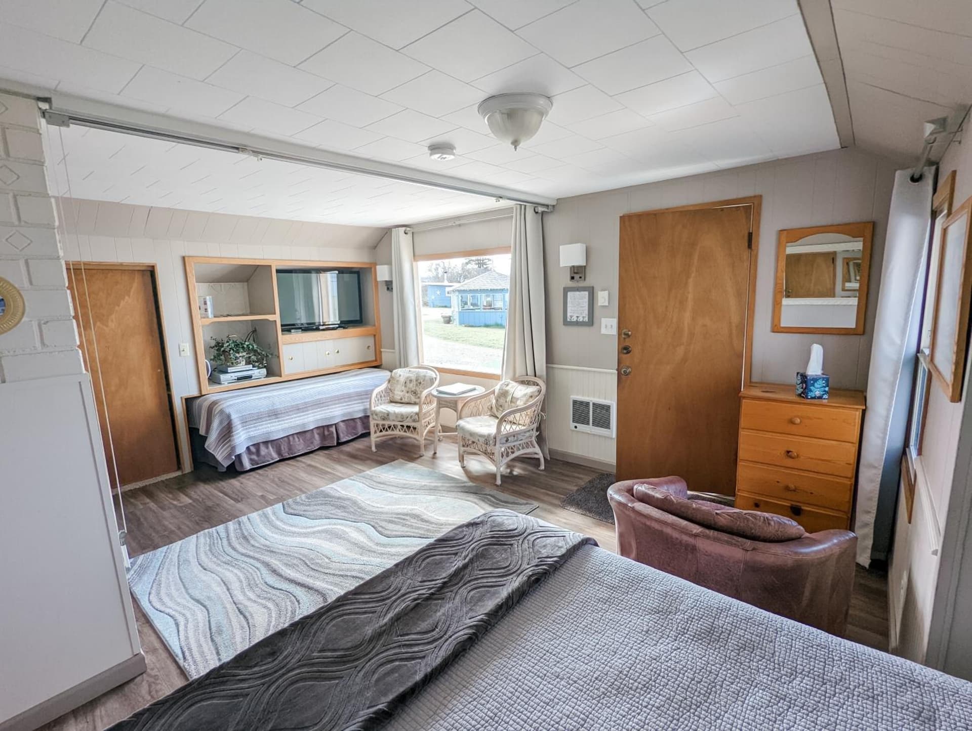 Juan de Fuca Waterfront Hotel & Cottages gallery photo in Sequim, WA — image 118