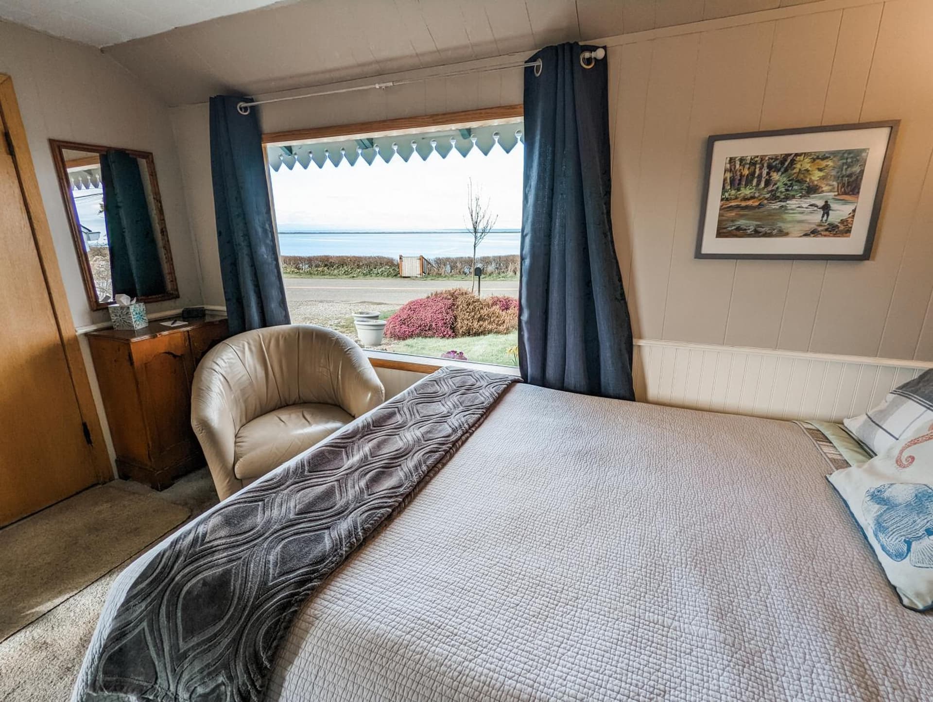 Juan de Fuca Waterfront Hotel & Cottages gallery photo in Sequim, WA — image 18