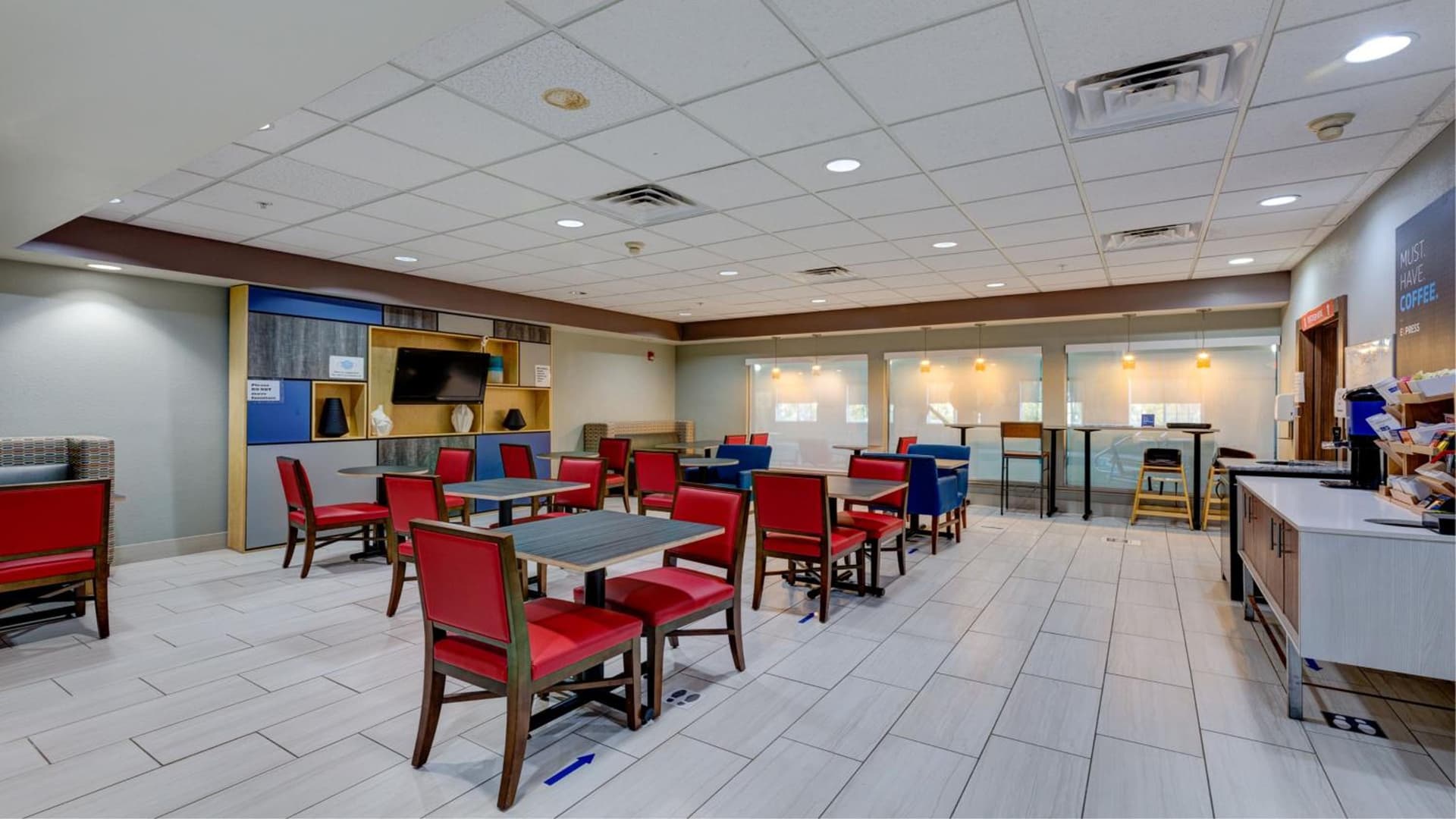 Holiday Inn Express & Suites Ashtabula-Geneva by IHG property views in Austinburg, OH — gallery photo 3