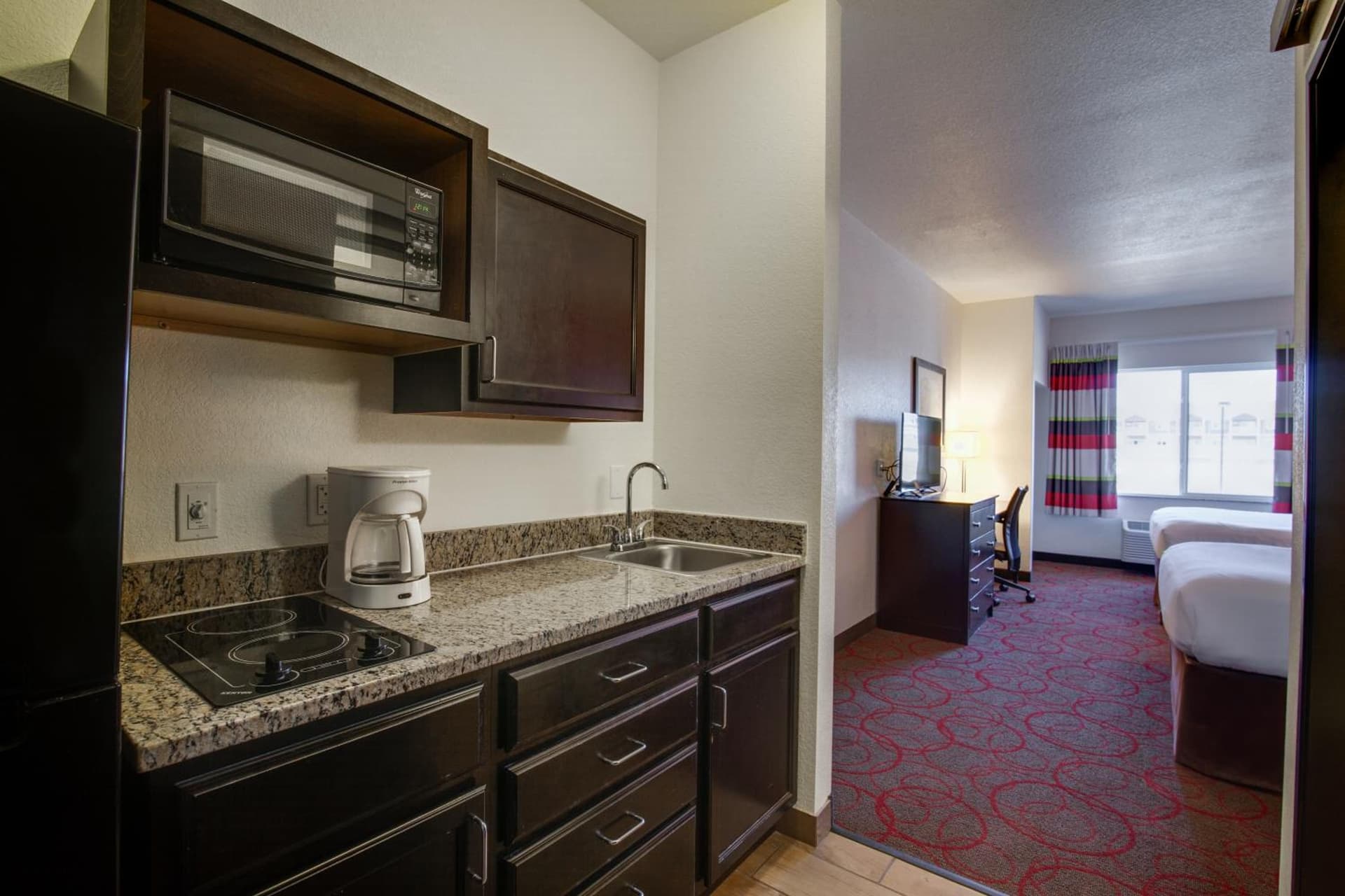 Inn at Hunters Run property views in Watford City, ND — gallery photo 3