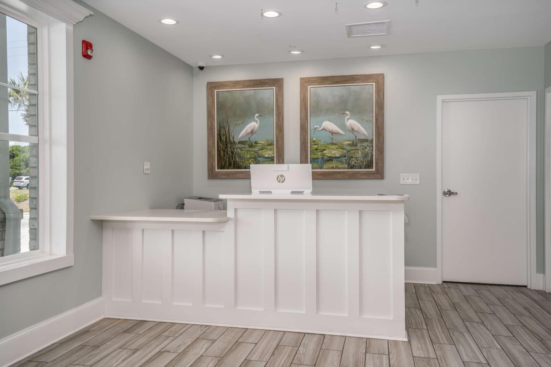 Lighthouse Suites - Best Western Signature Collection gallery photo in Emerald Isle, NC — image 16