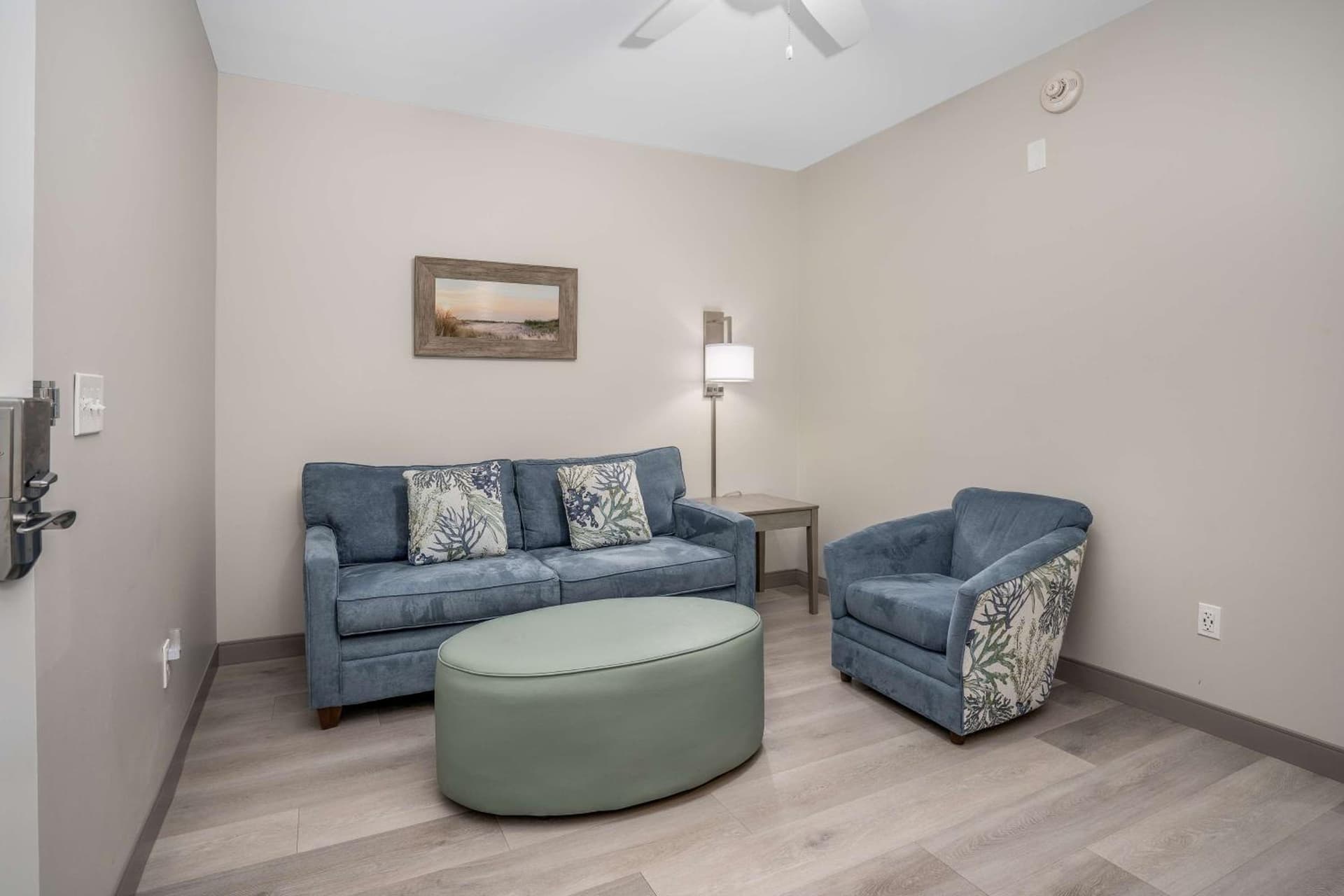 Lighthouse Suites - Best Western Signature Collection gallery photo in Emerald Isle, NC — image 9