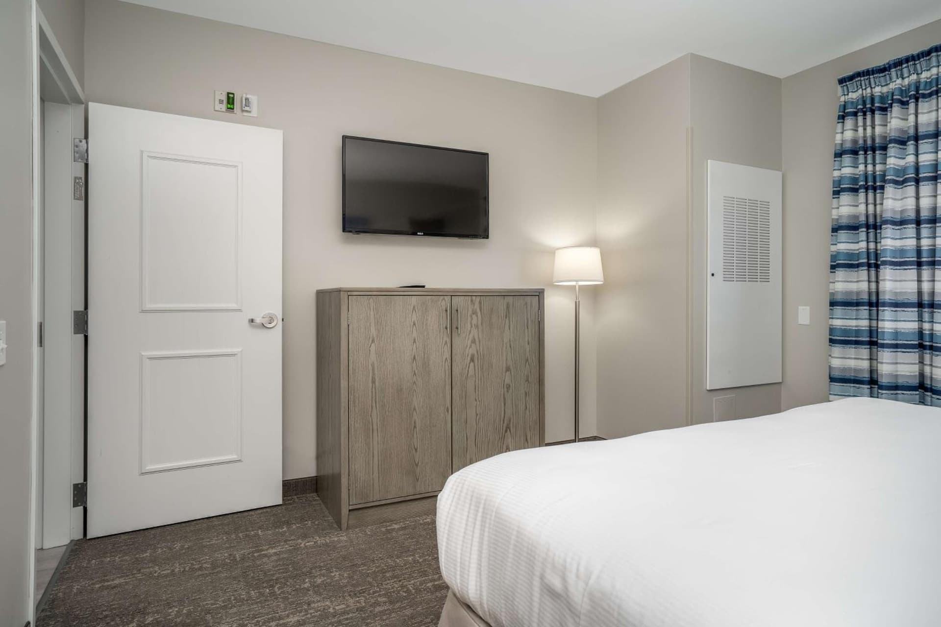 Lighthouse Suites - Best Western Signature Collection gallery photo in Emerald Isle, NC — image 5