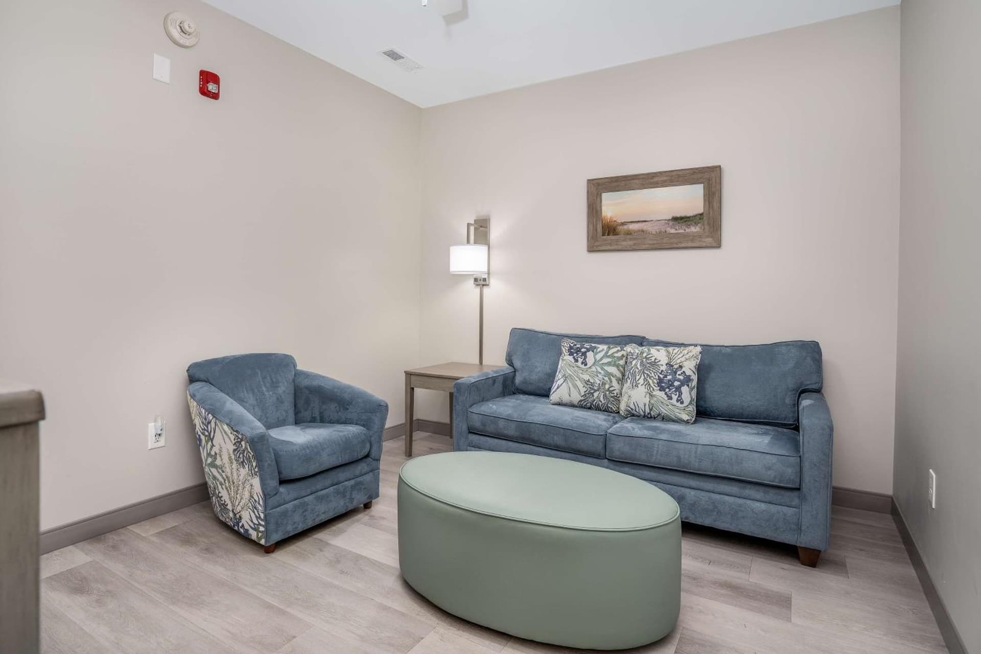 Lighthouse Suites - Best Western Signature Collection gallery photo in Emerald Isle, NC — image 17