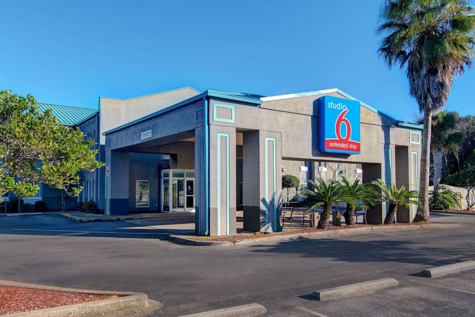 Studio 6 Pensacola, FL - West I-10 exterior or lobby in Pensacola, FL — main listing photo
