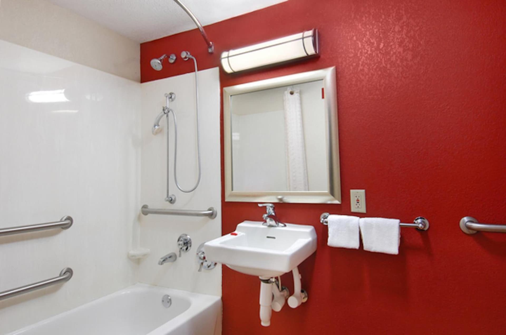 Red Roof Inn PLUS+ Statesville gallery photo in Statesville, NC — image 8