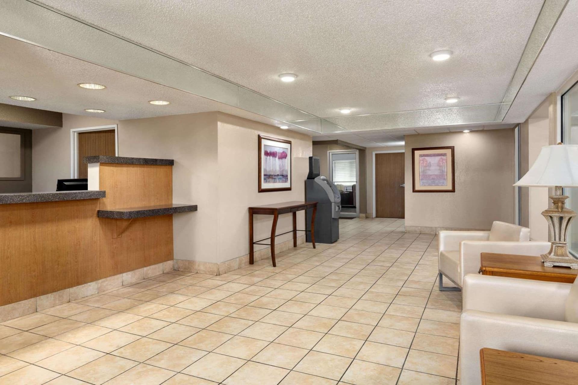 Super 8 by Wyndham Joliet I-55 N/Chicago gallery photo in Joliet, IL — image 33
