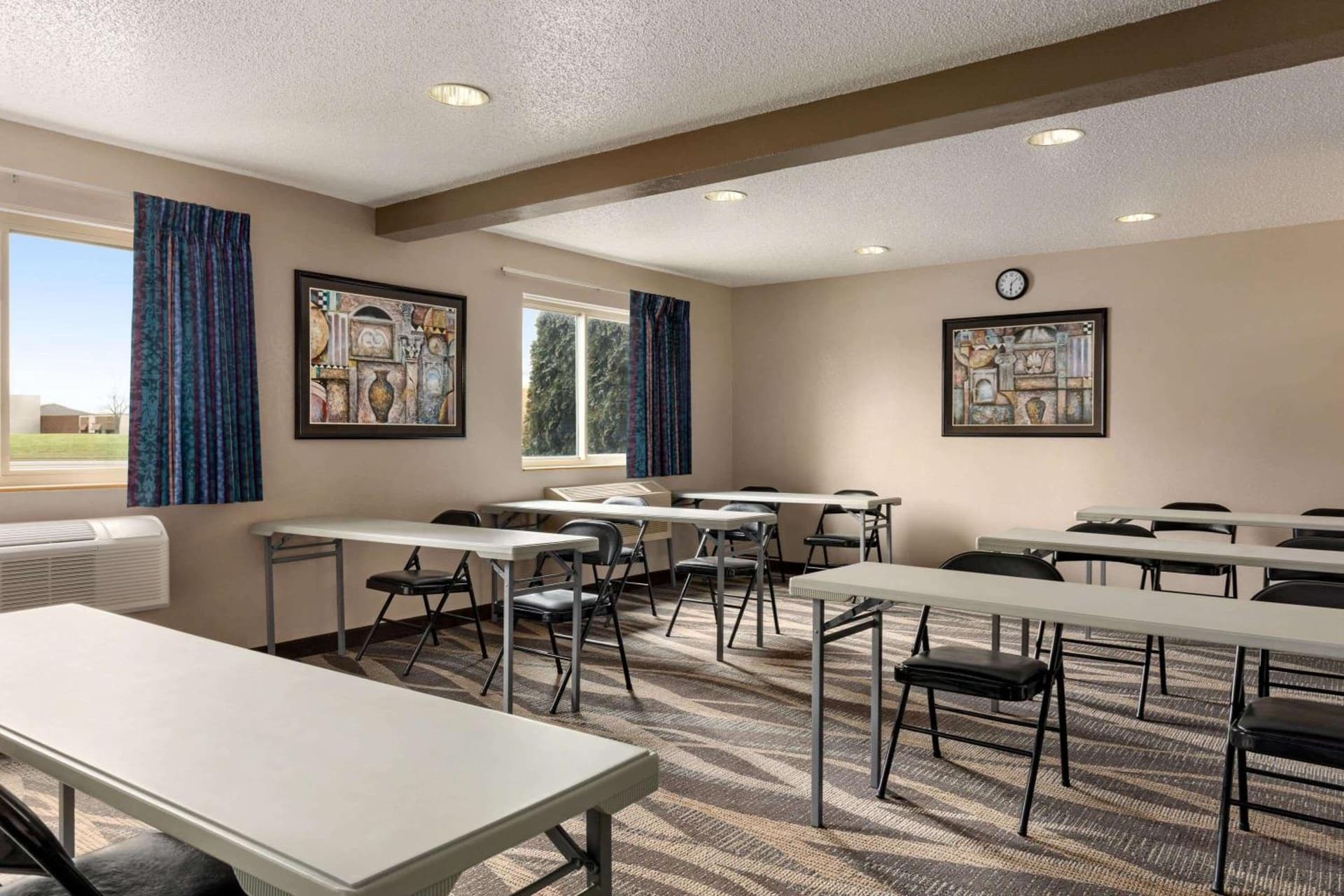 Super 8 by Wyndham Joliet I-55 N/Chicago gallery photo in Joliet, IL — image 21