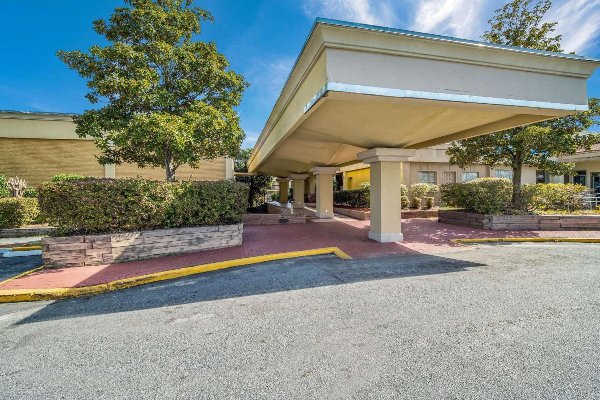 Quality Inn & Suites Conference Center Statesboro Historic District featured exterior or lobby in Statesboro, GA — similar hotel