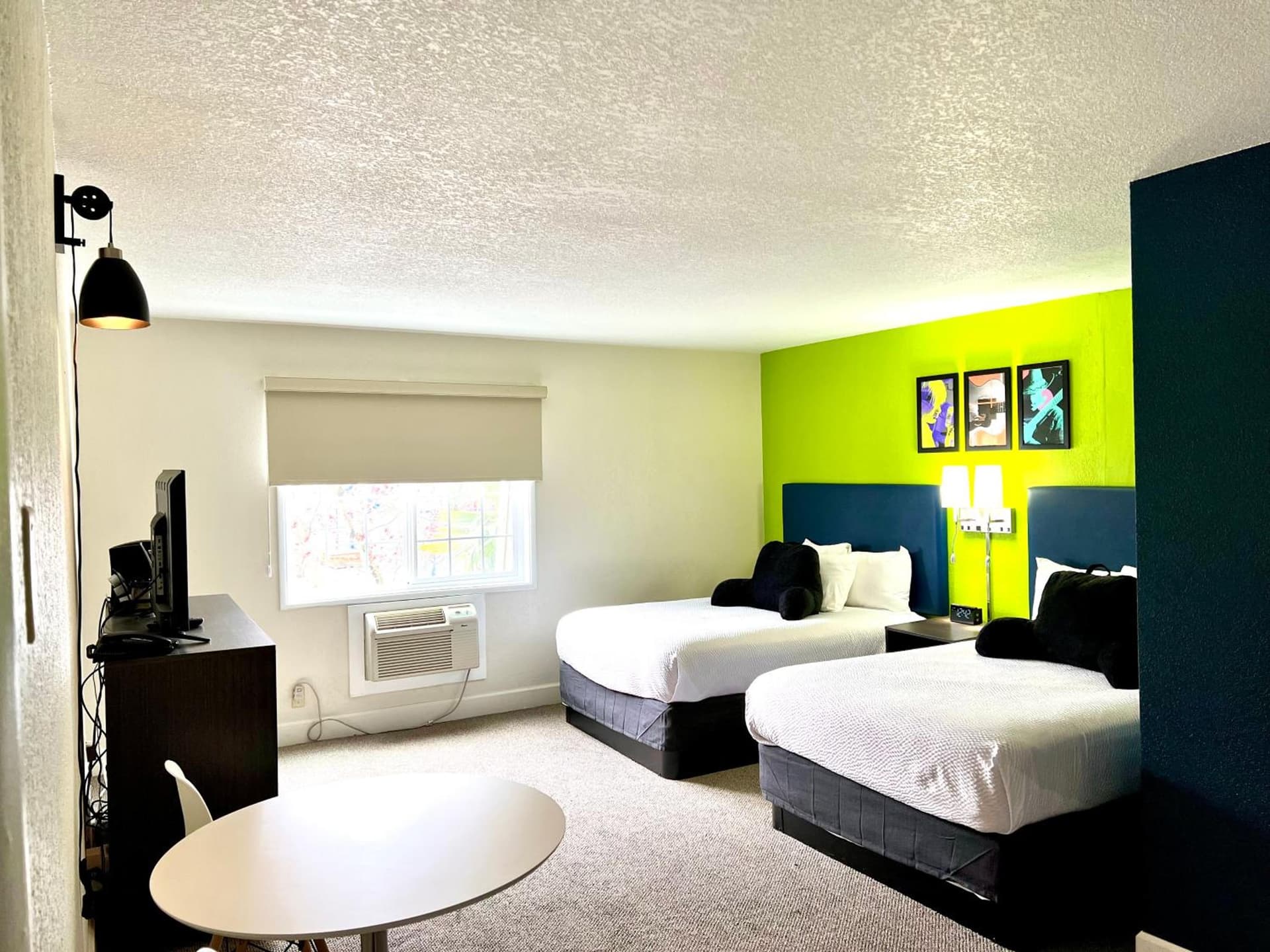 Signature Inn Eugene gallery photo in Eugene, OR — image 28