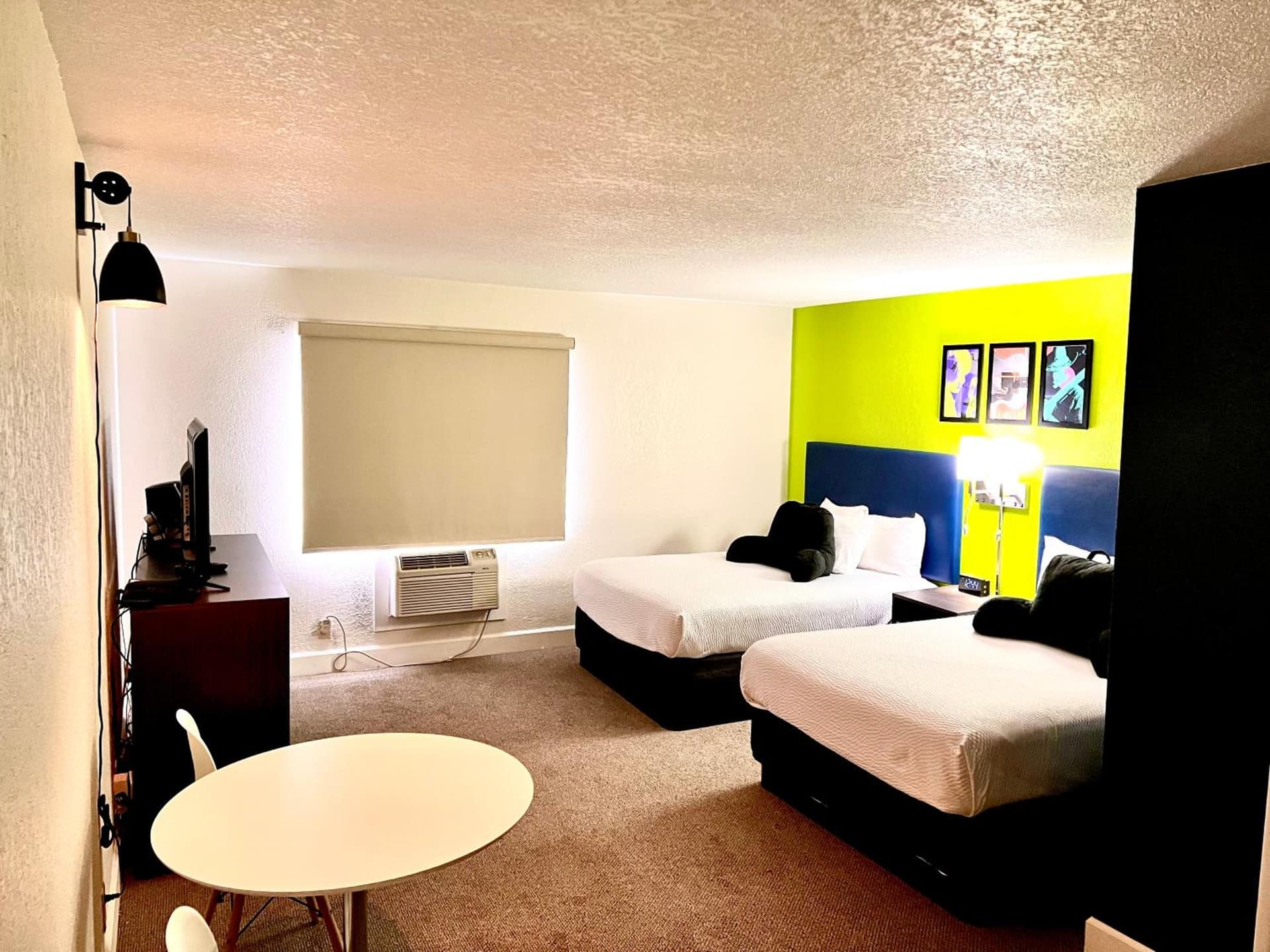 Signature Inn Eugene gallery photo in Eugene, OR — image 5