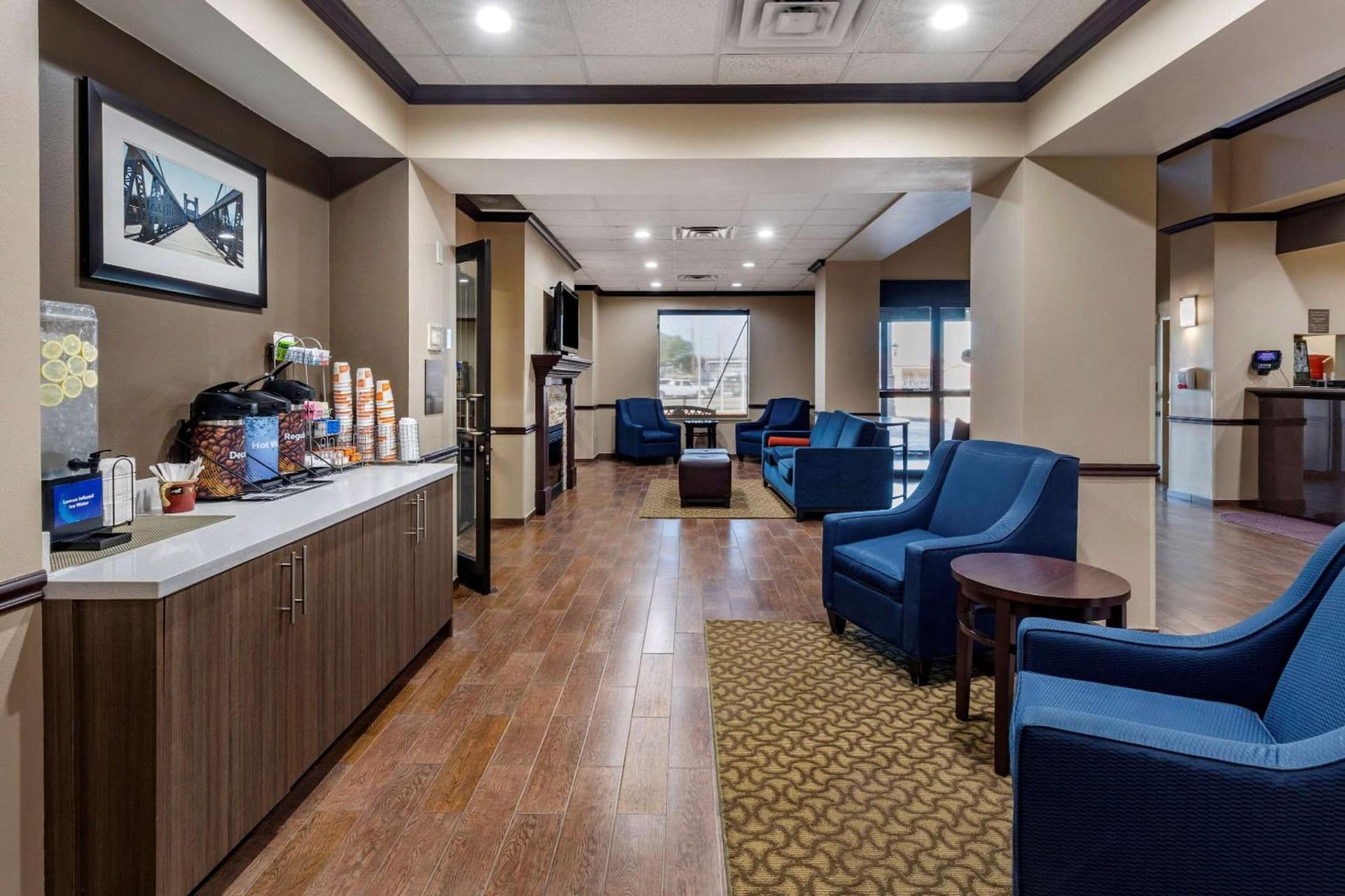 Comfort Suites Waco Near University Area gallery photo in Waco, TX — image 24