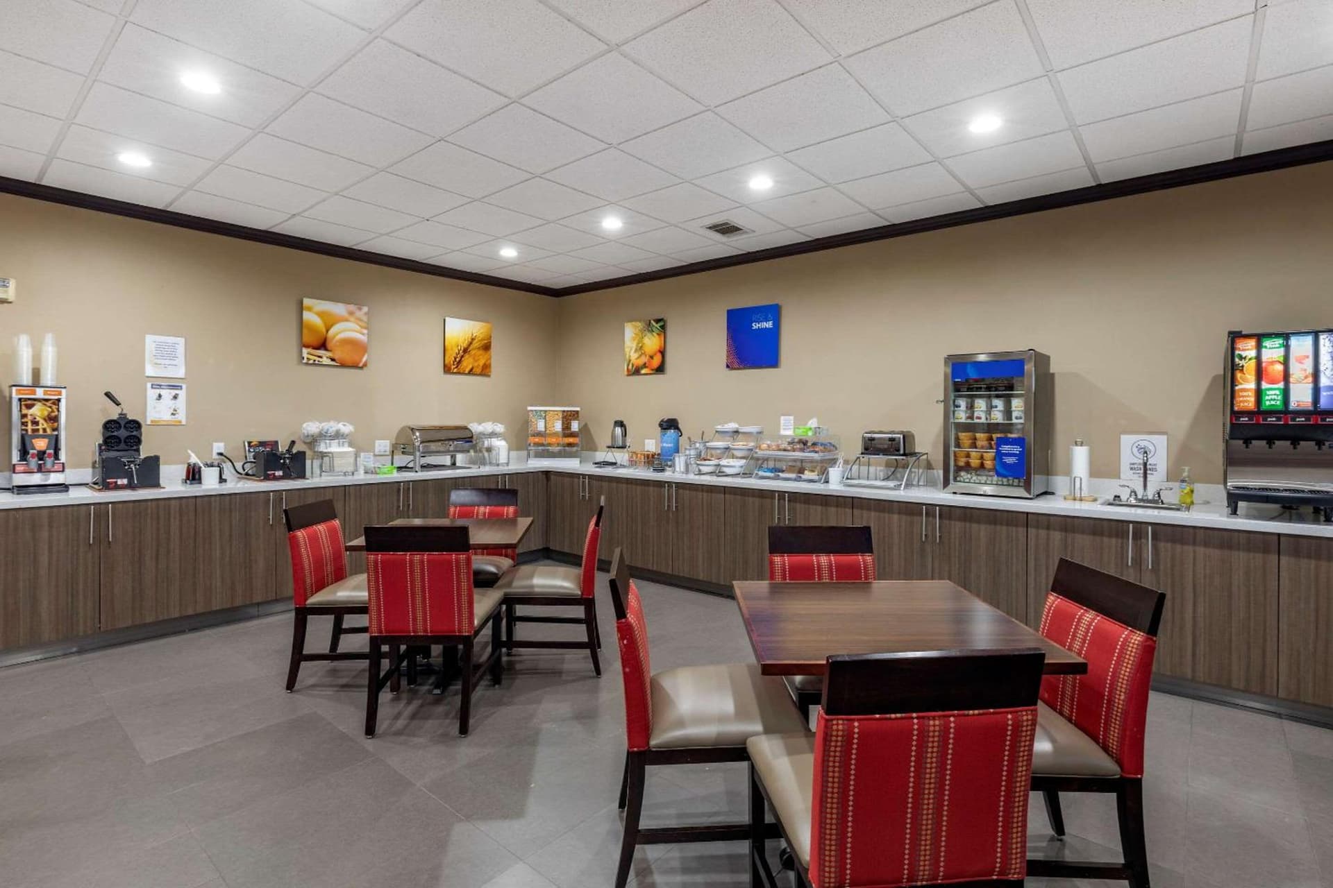 Comfort Suites Waco Near University Area gallery photo in Waco, TX — image 10