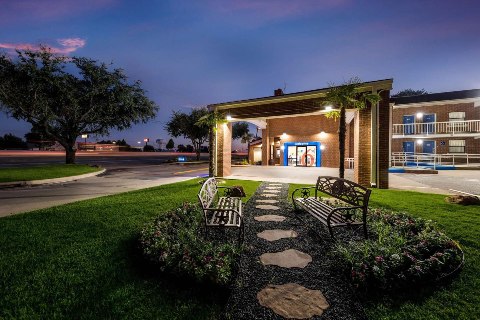 Motel 6-Plano, TX - Plano Northeast exterior or lobby in Plano, TX — main listing photo