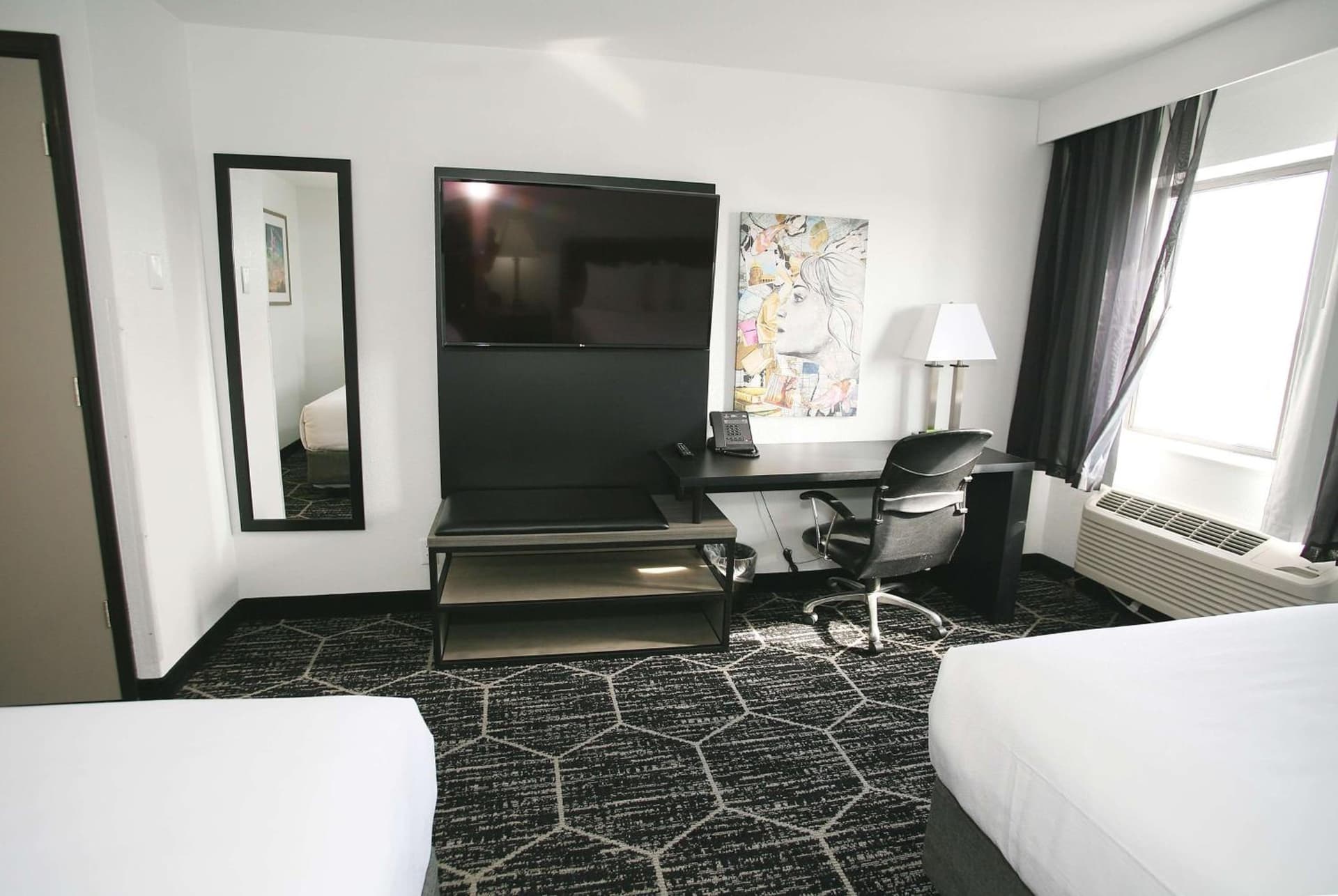 La Quinta by Wyndham Des Moines West Clive gallery photo in Clive, IA — image 91