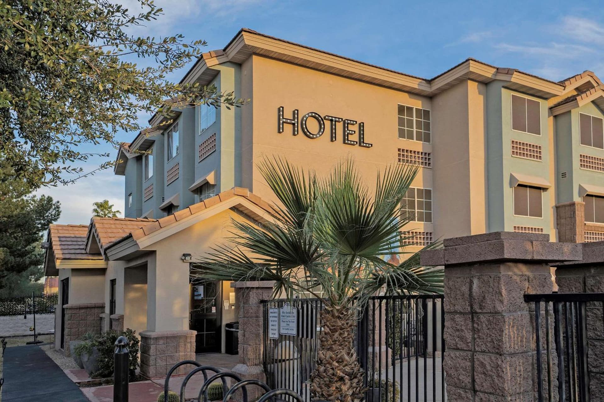La Quinta Inn & Suites by Wyndham Tempe University, Phoenix gallery photo in Tempe, AZ — image 9
